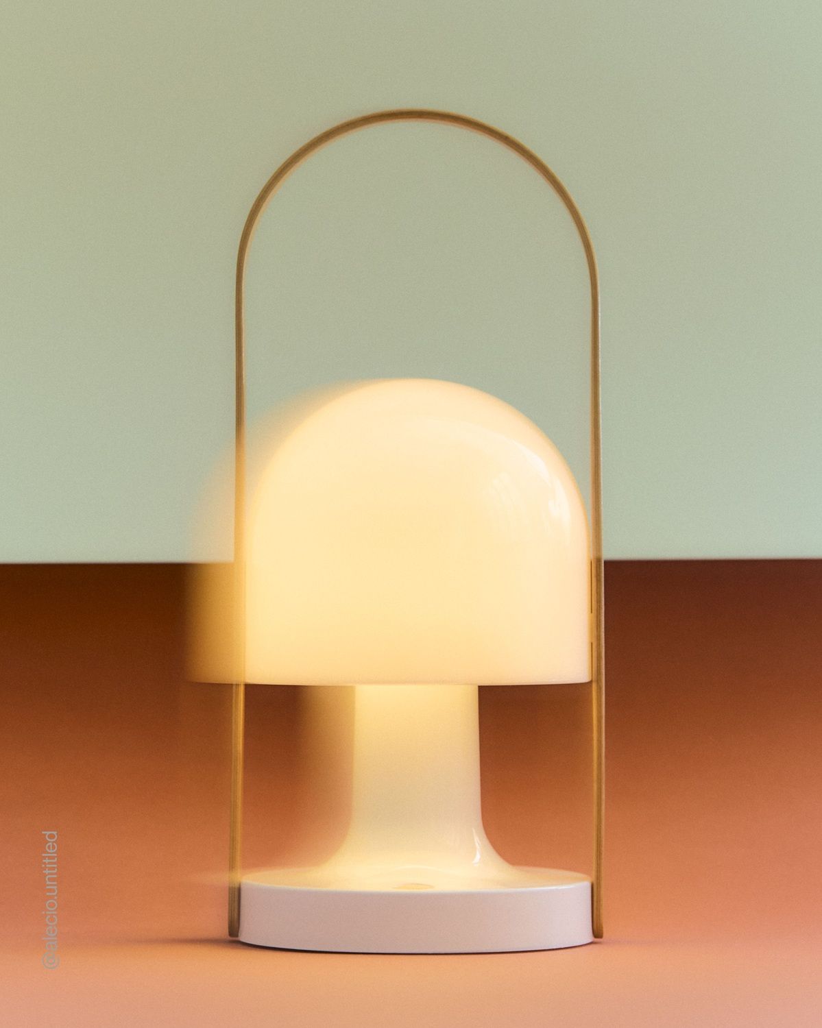 FollowMe table lamp / rechargeable lamp marset