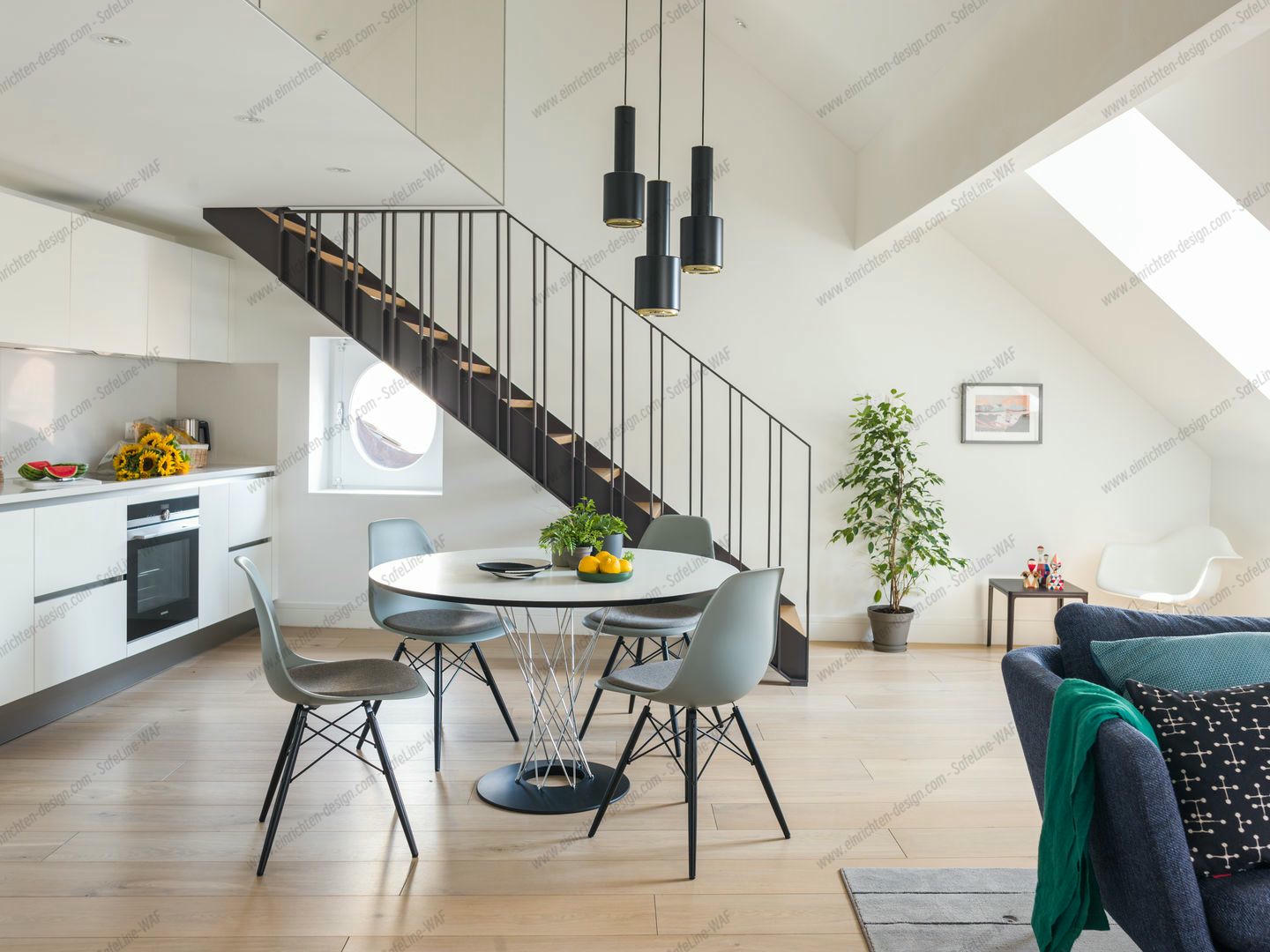 Eames Plastic Side Chair DSW Chair Vitra