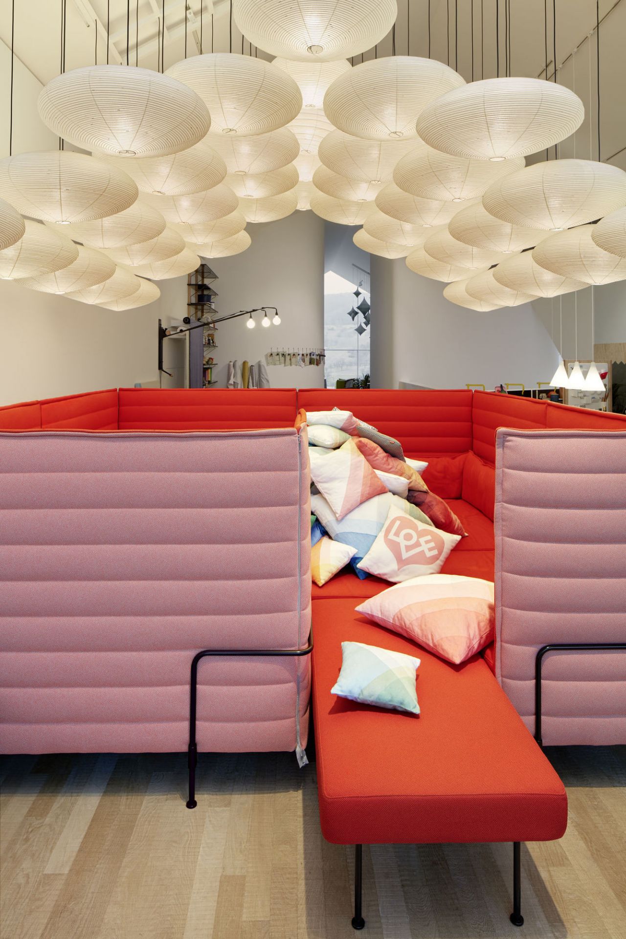 Akari 26A / 21A / 15A Pendant Light Vitra