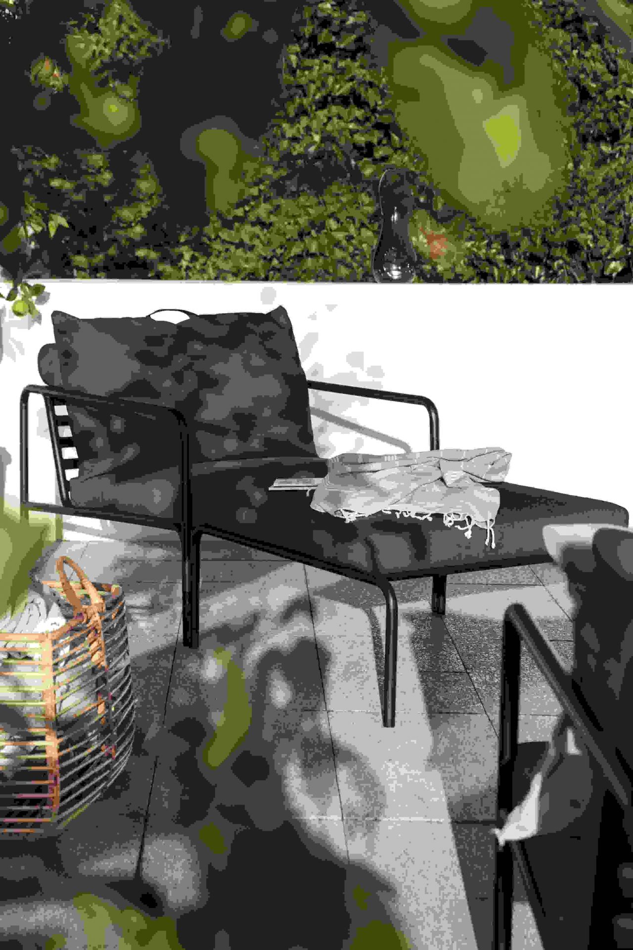 Avon Ottoman Outdoor Houe 