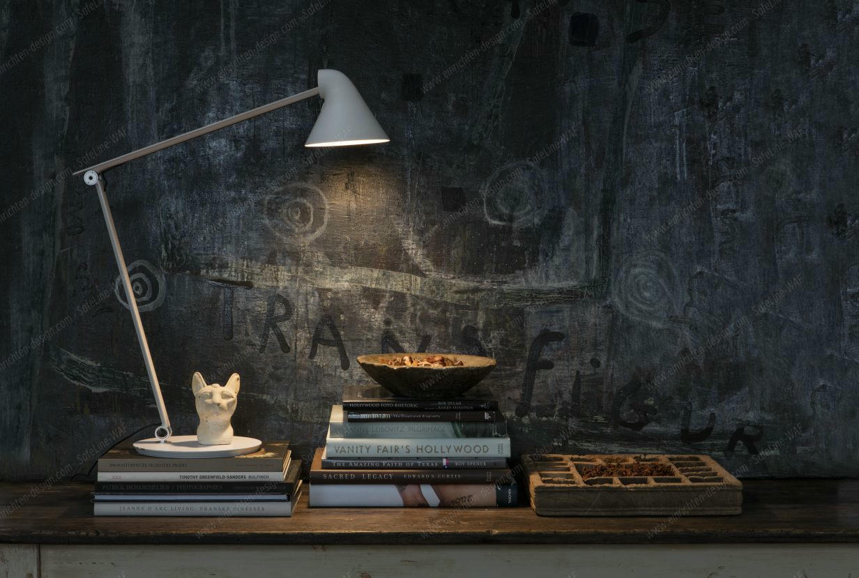 NJP table lamp Louis Poulsen