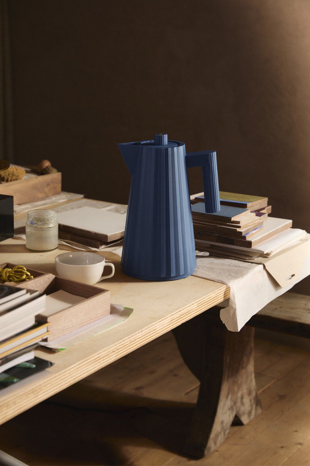 MDL06 Plissé Water Boiler Alessi Blue