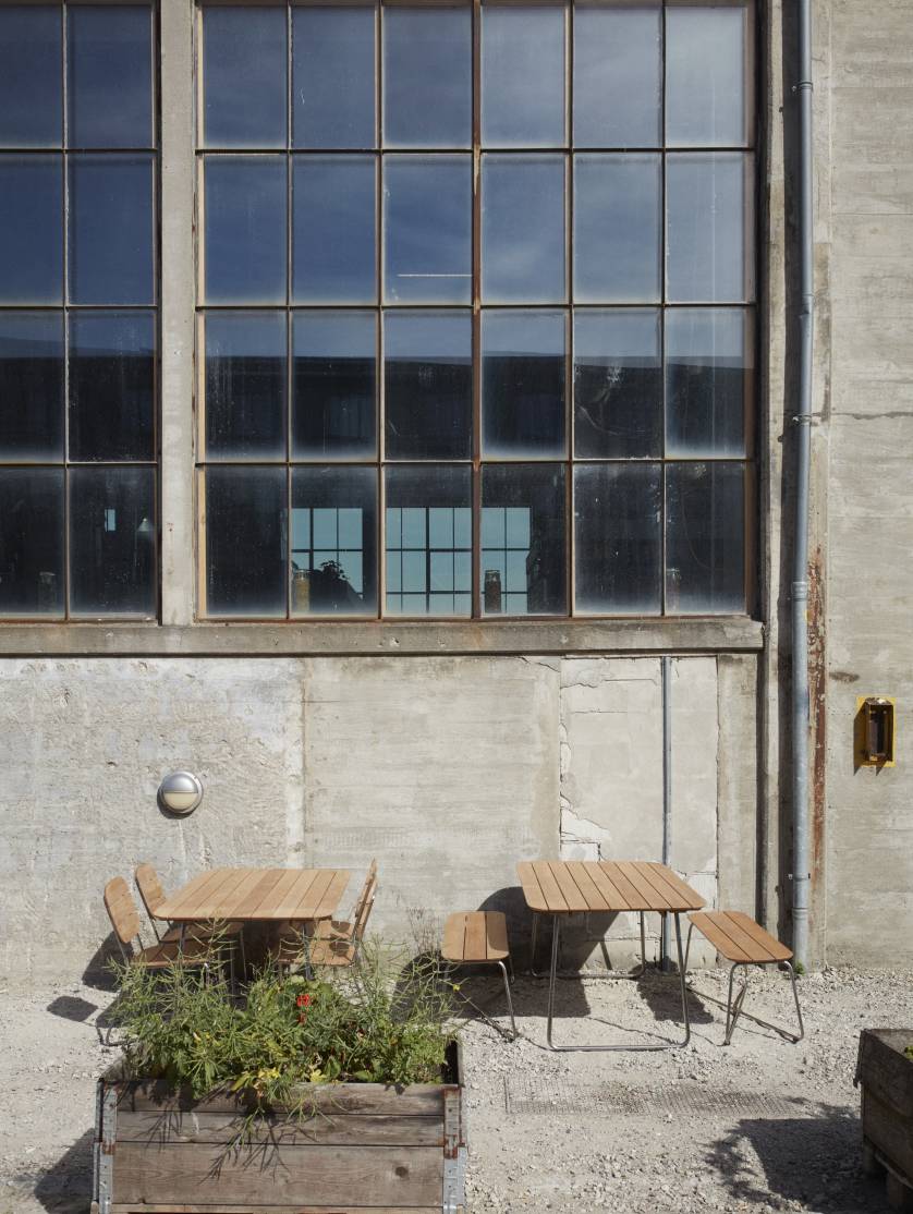 Lilium Bench Bench Outdoor Skagerak by Fritz Hansen