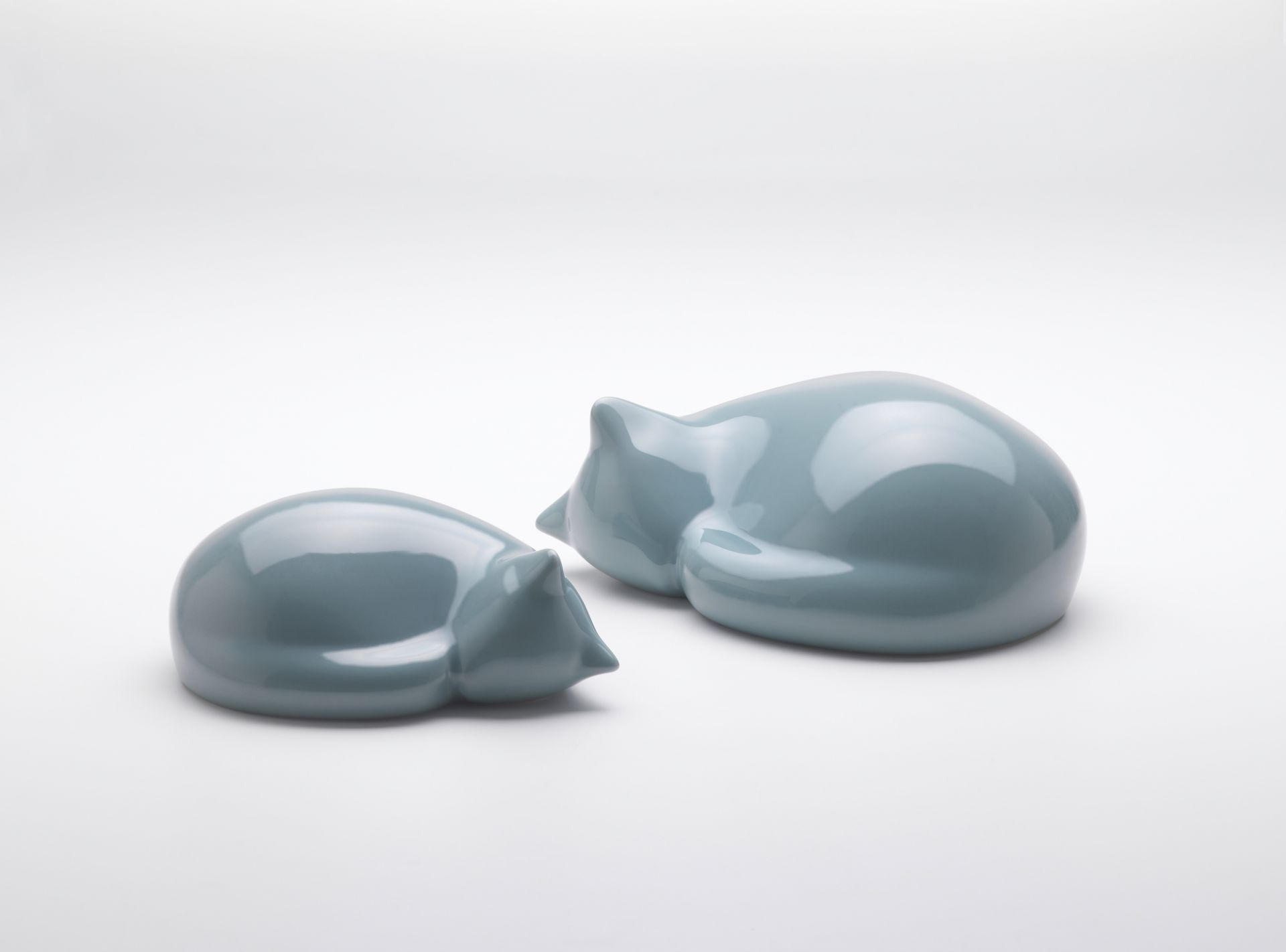 Resting Cat figure Small Vitra