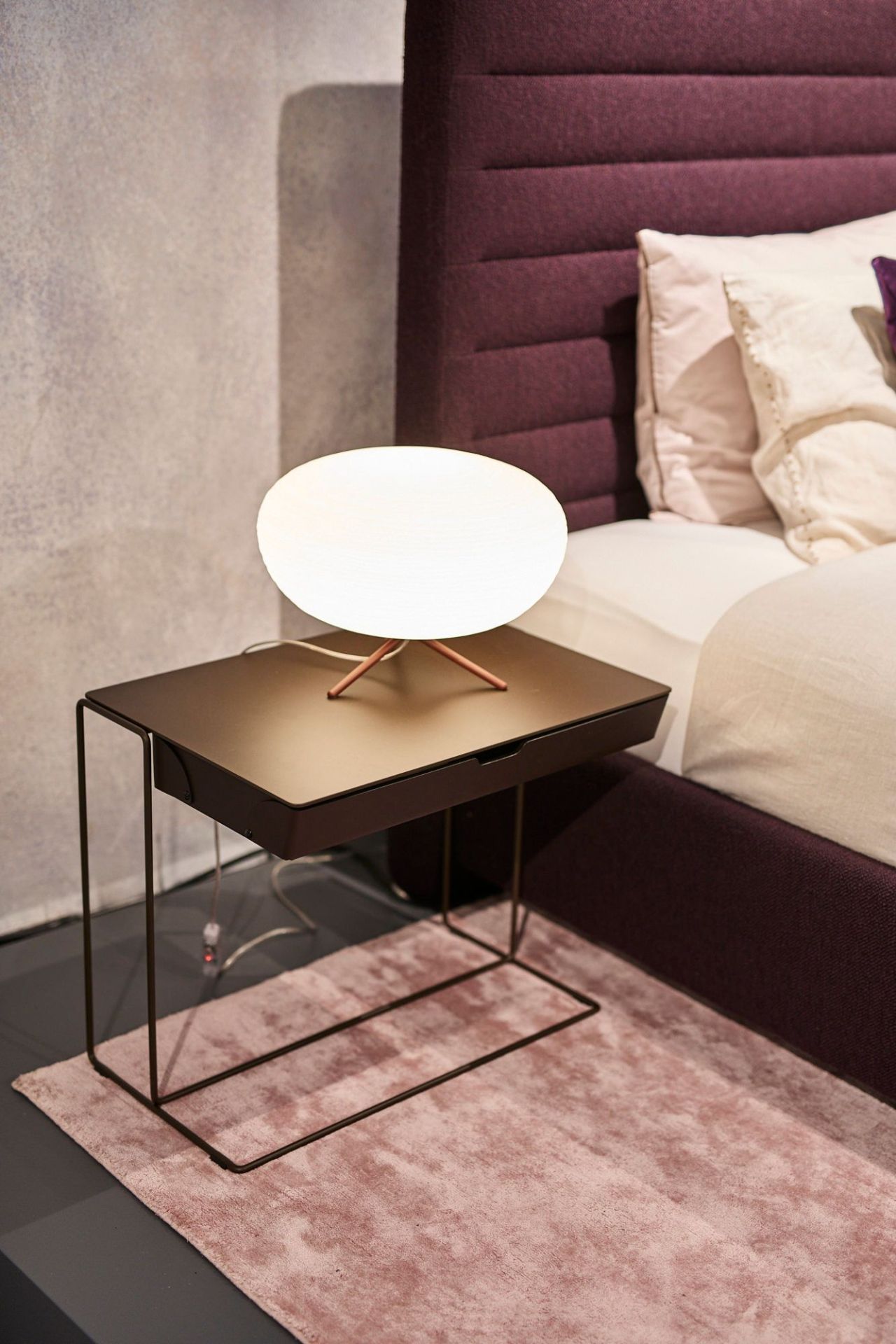 Oki Side Table Side table with leather bag Walter Knoll