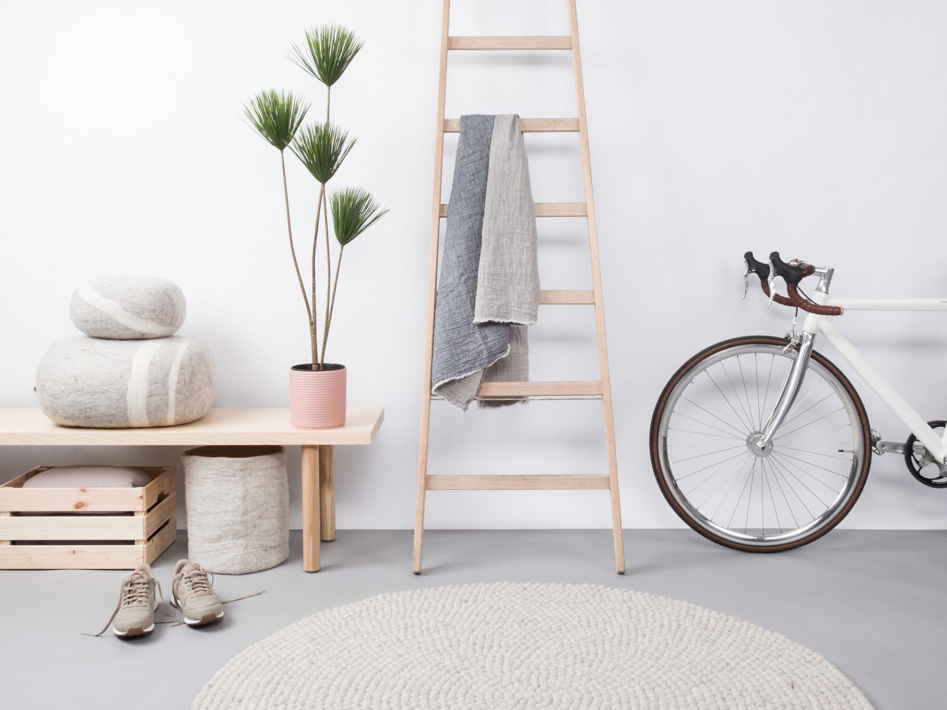 Felt ball Carpet round 180 cm myfelt