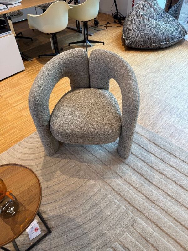 562 Dudet Armchair LIGHT GREY Cassina EXHIBIT PIECE