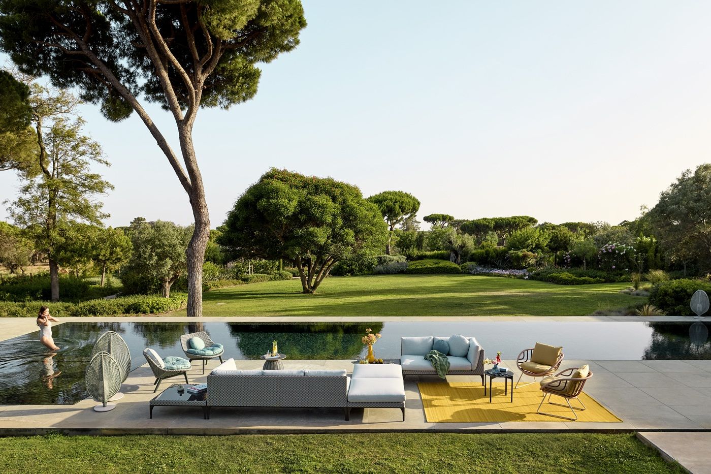 KIDA Outdoor Footstool Dedon
