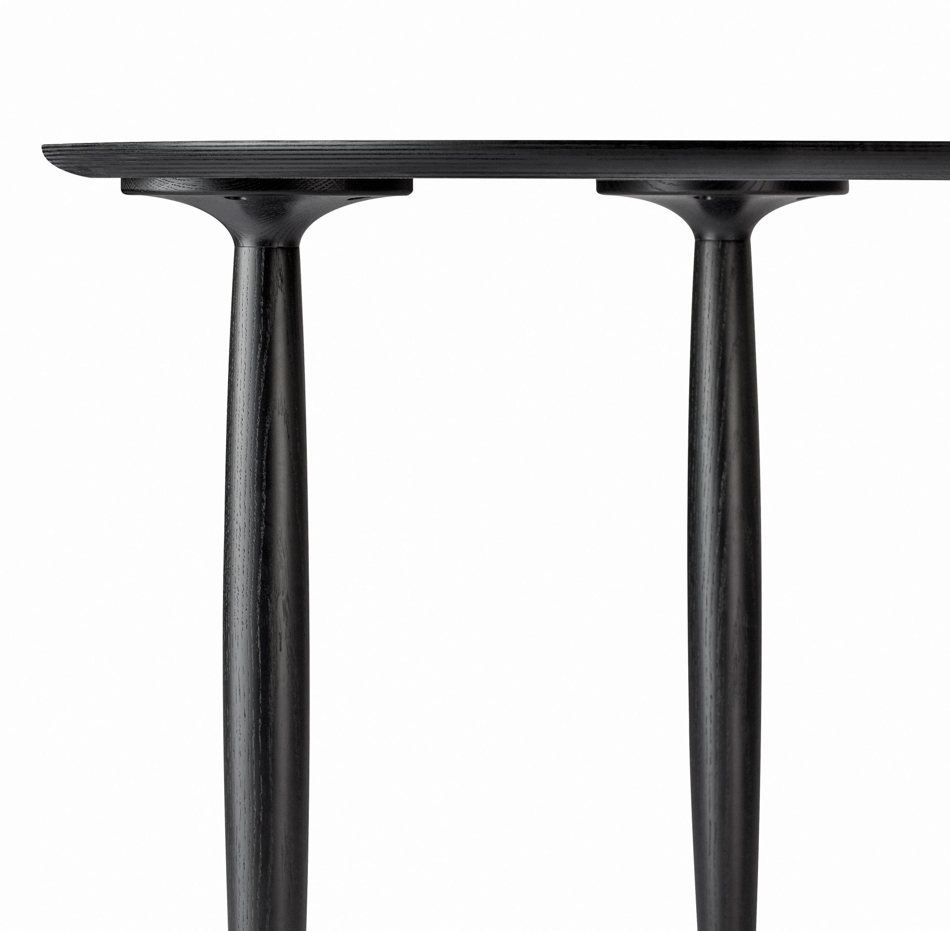 Oku Dining Table Round Black Oak Norr11