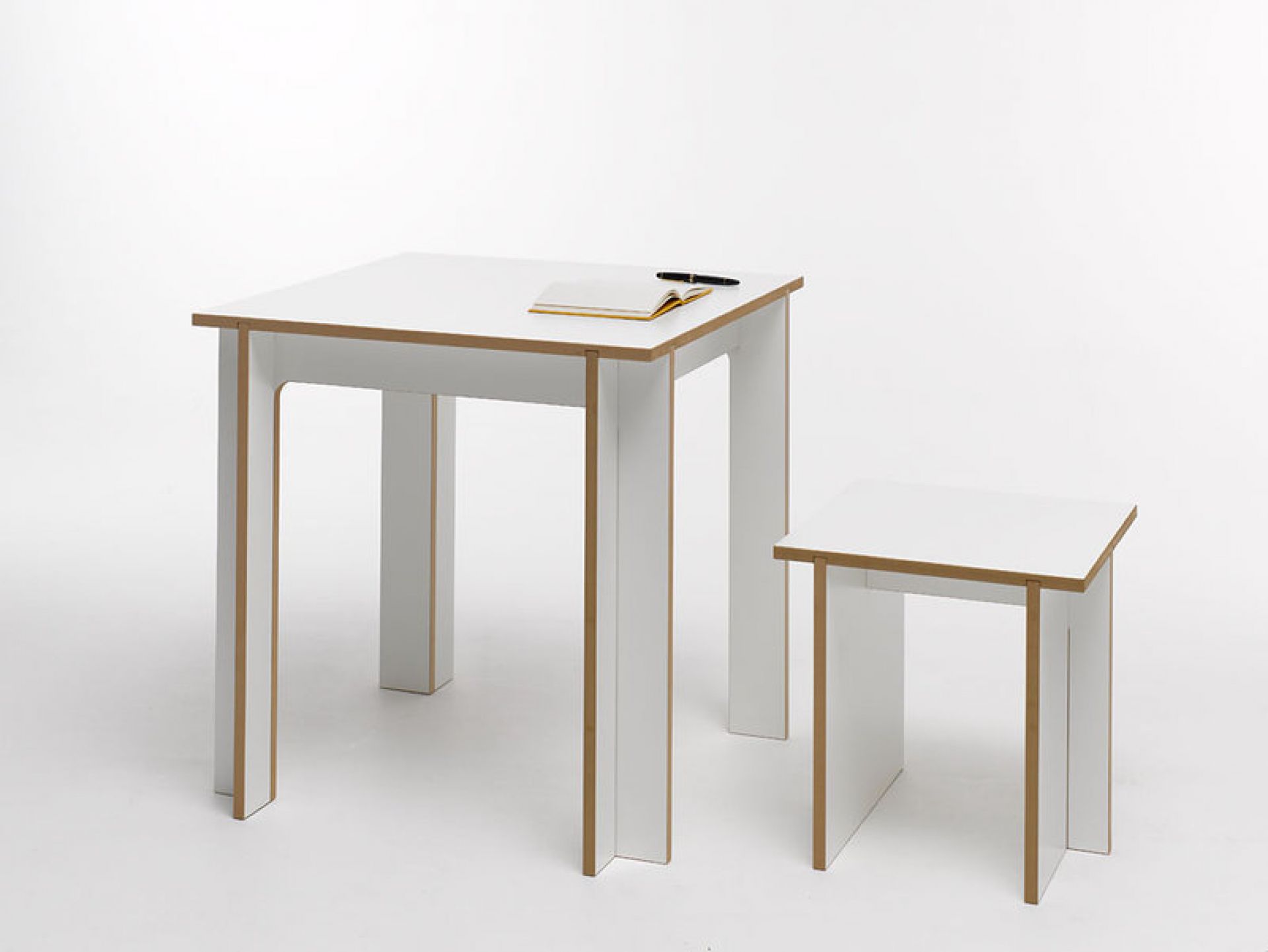 Tischgruppe stool Tojo