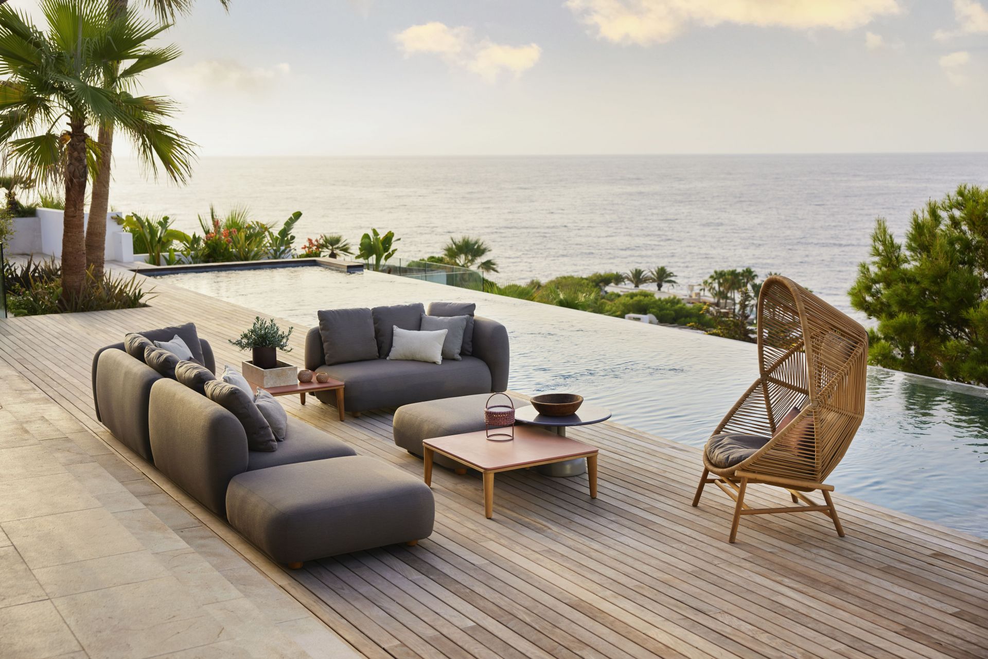 Capture Outdoor Coffee Table Cane-Line 
