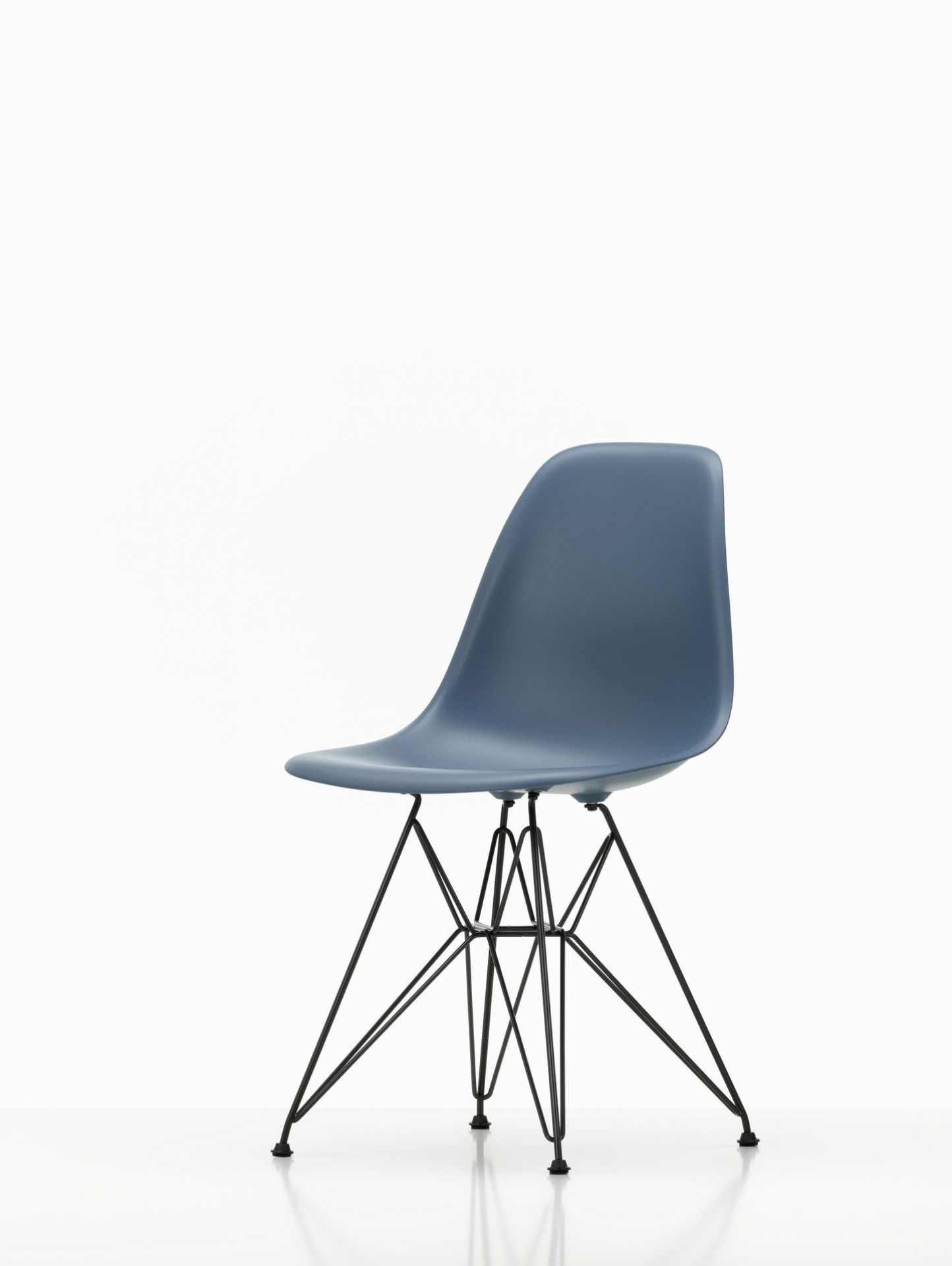 Eames Plastic Side Chair DSR Chair Vitra Black-Light Grey