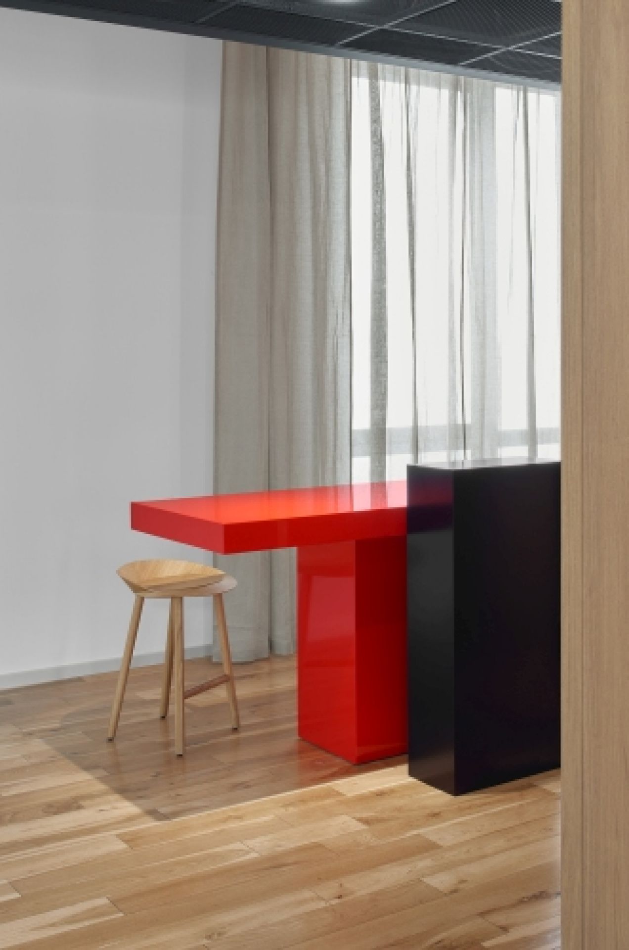 ST10 Jean Stool e15