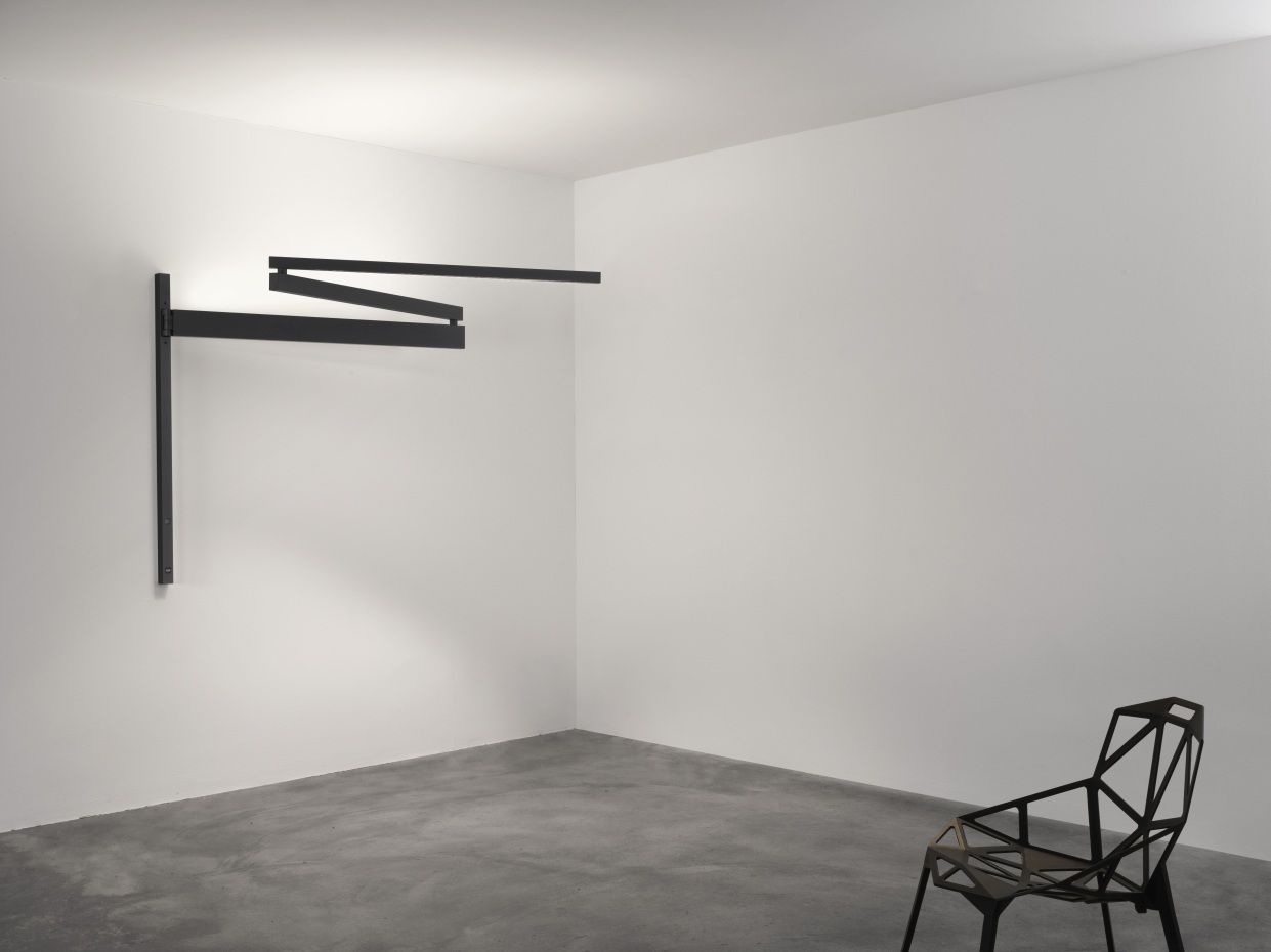 Black Flag Pro wall light Flos