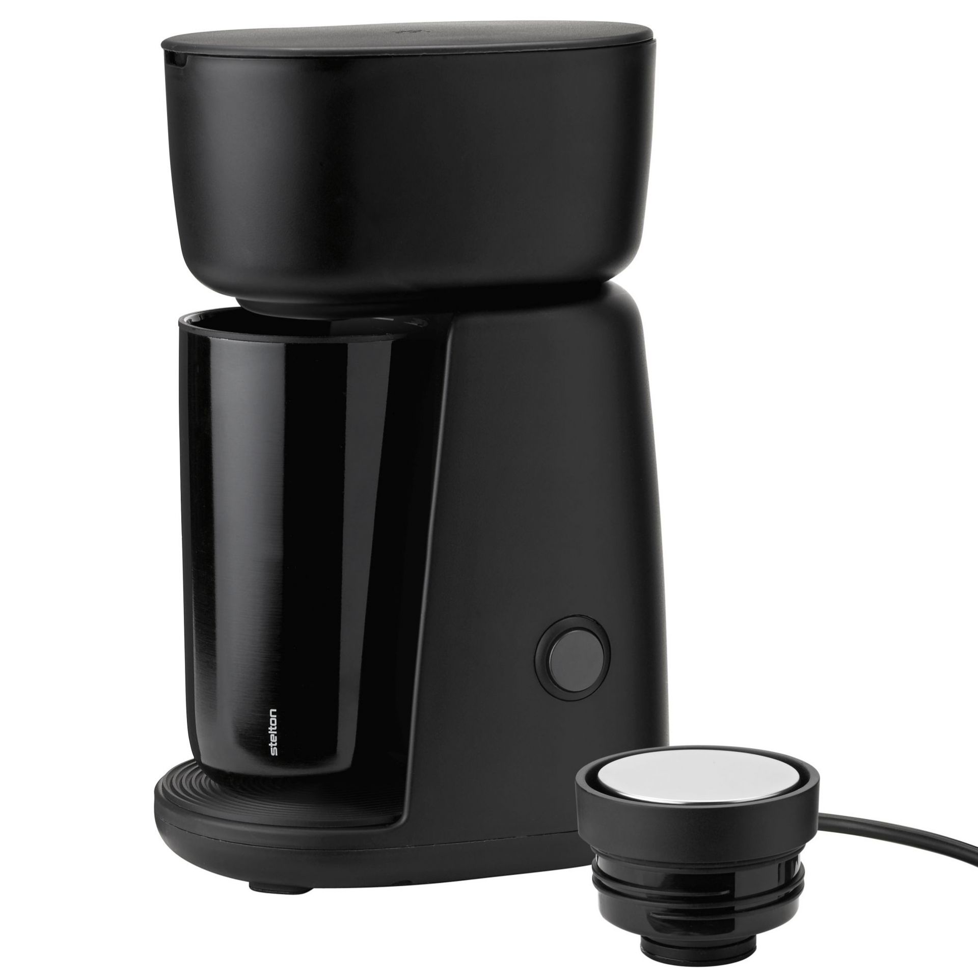 https://www.einrichten-design.com/thumbnail/ce/5d/06/1629812691/RIG_TIG_by_Stelton_OL_Z00608-1_FOODIE_single_cup_coffee_maker_black_3_1920x1920.jpg