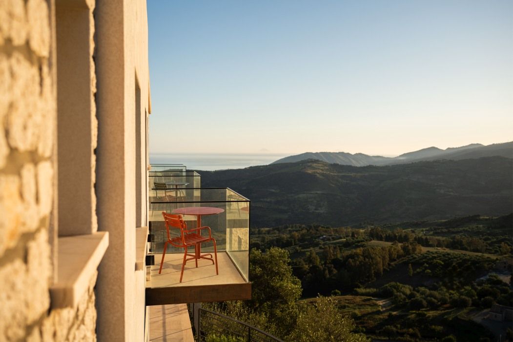 Pico Café Table Side Table Outdoor Houe