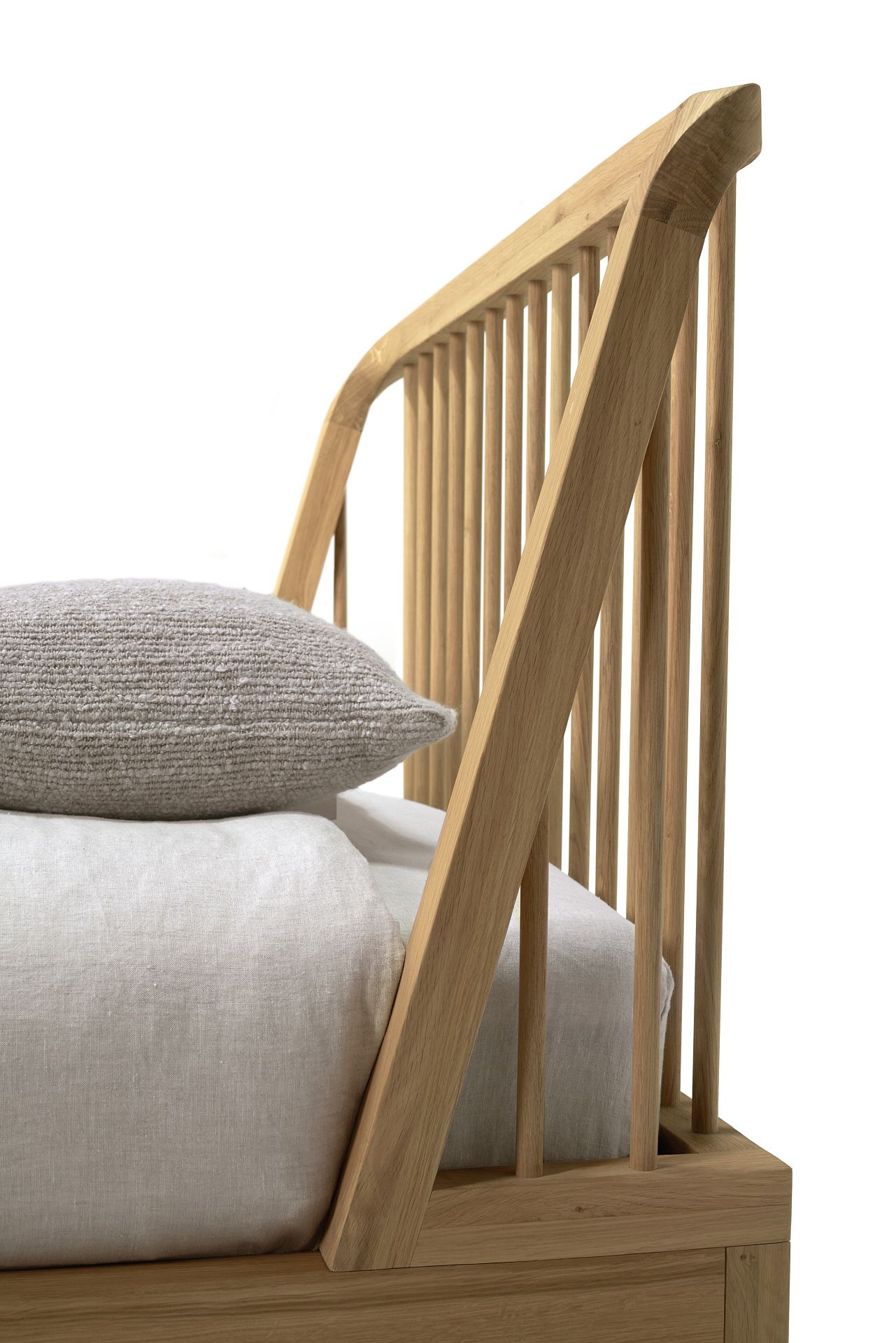 Spindle Single Bed Ethnicraft