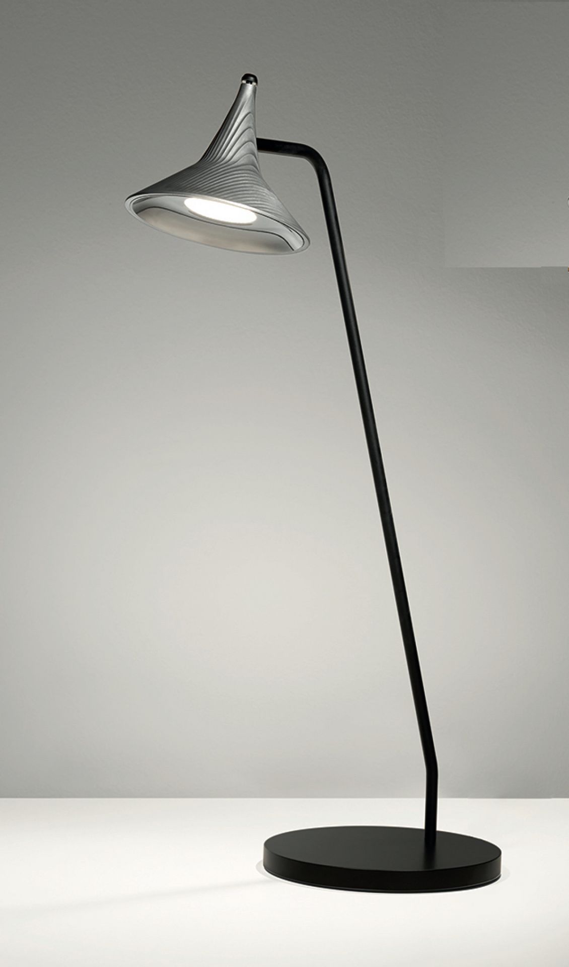 Unterlinden Table table lamp Aluminum Artemide