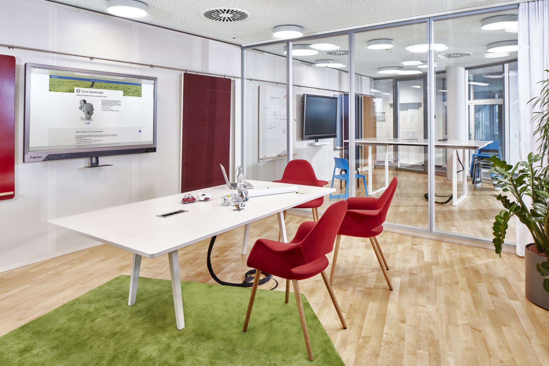 Organic Conference Conference Chair Vitra