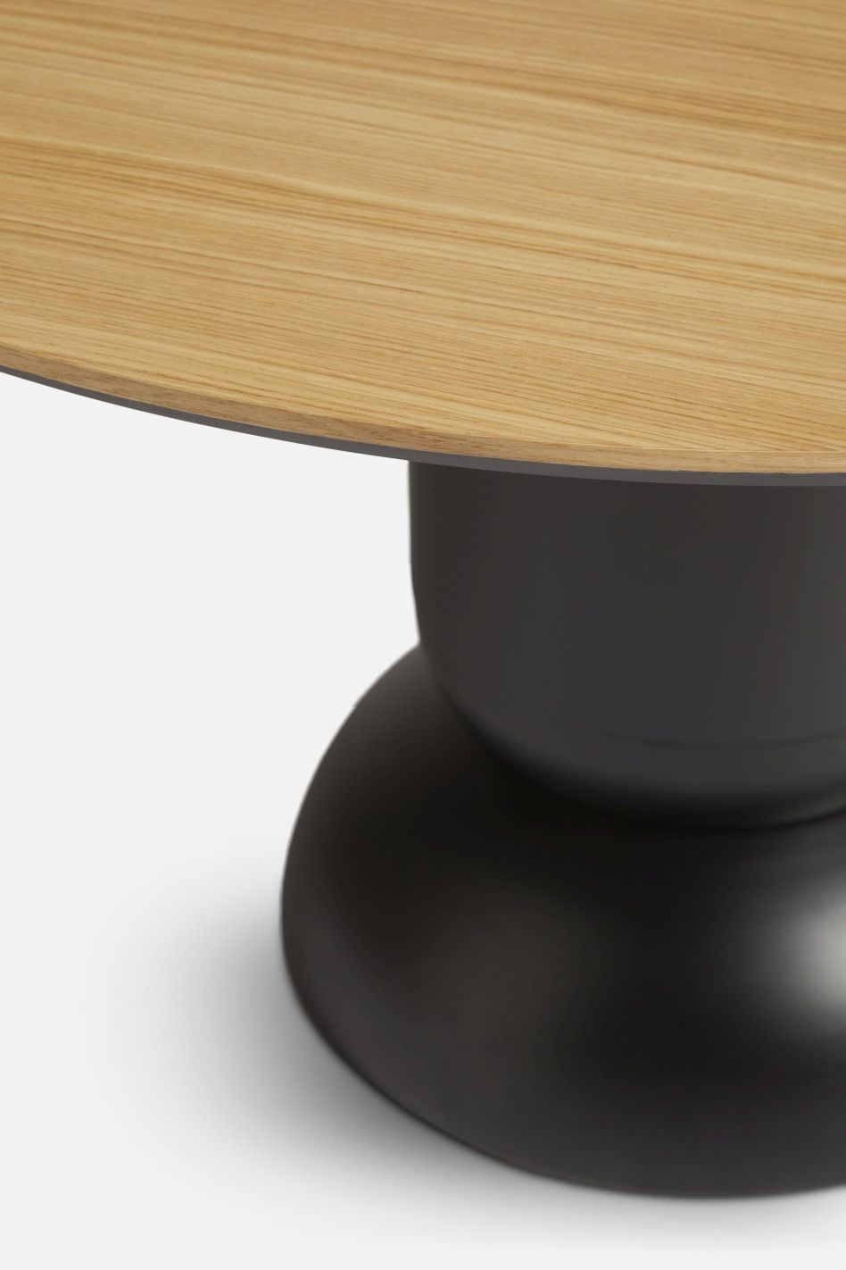 Ludo Dining Table Ø 130 cm Woud