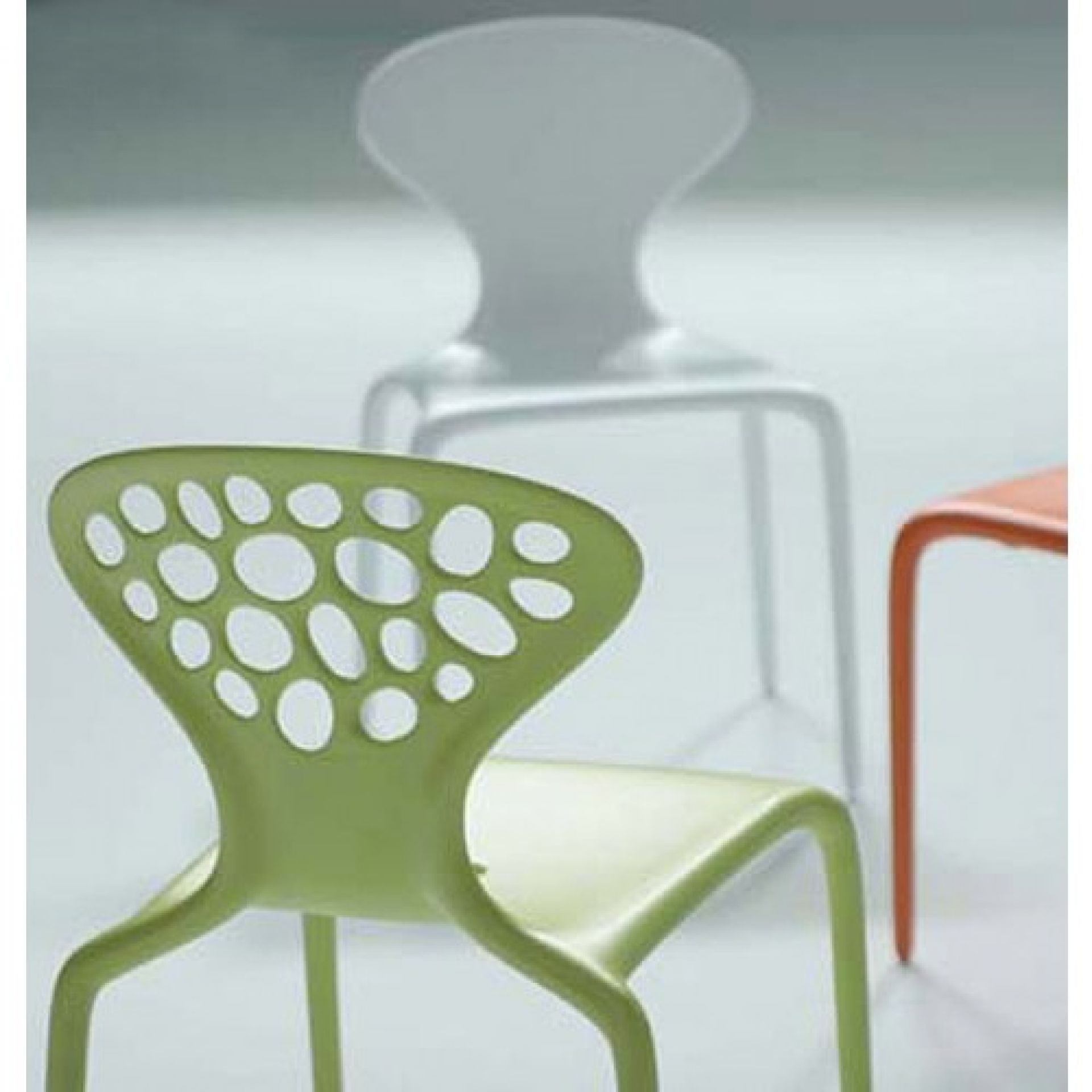 Supernatural chair perforated back set of 4 Moroso
