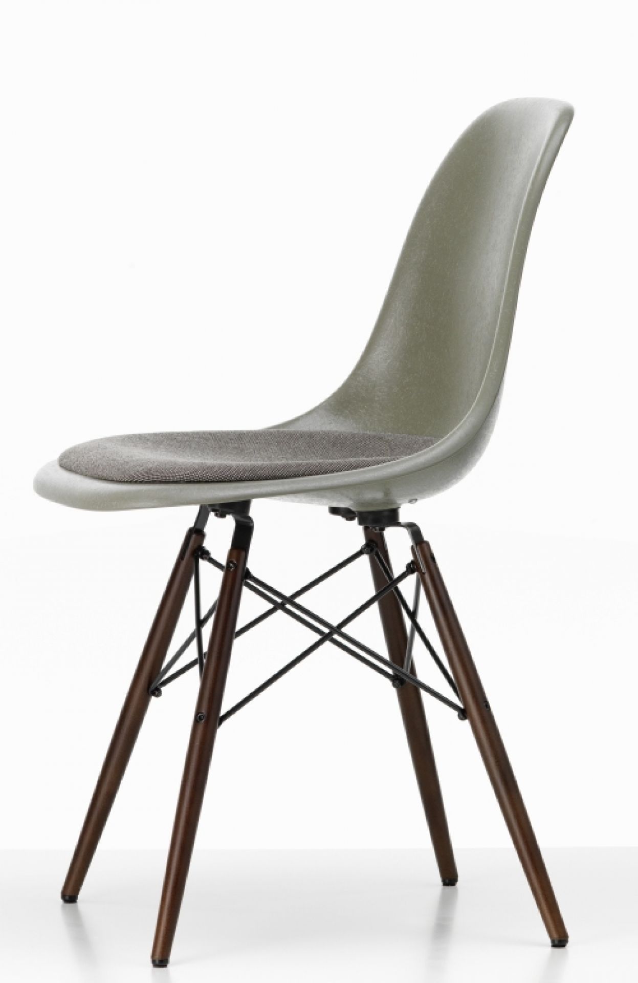 Eames Fibreglass Chair DSW Chair with seat cushion Vitra