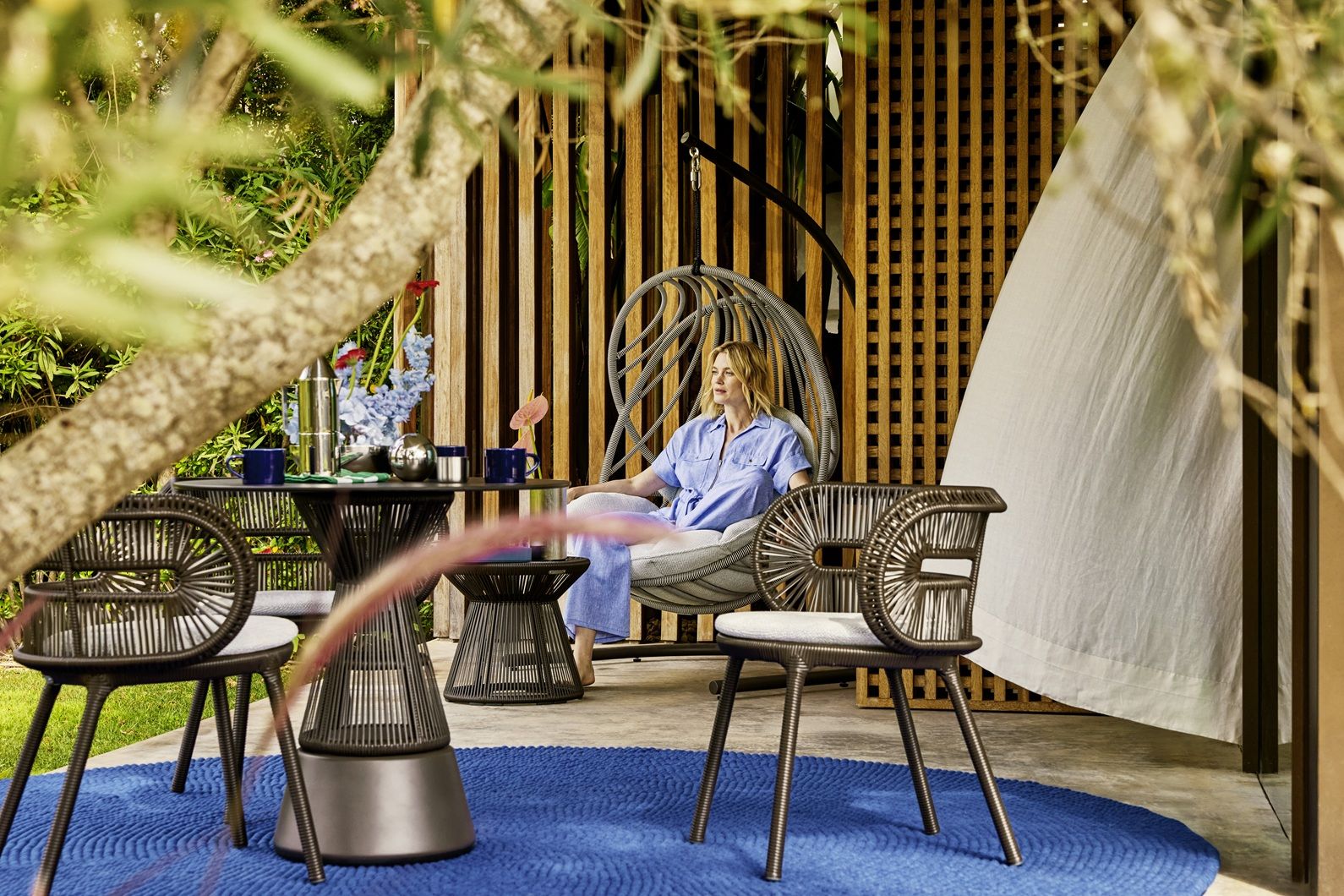 Kida Hanging Lounge Chair incl. Base Dedon