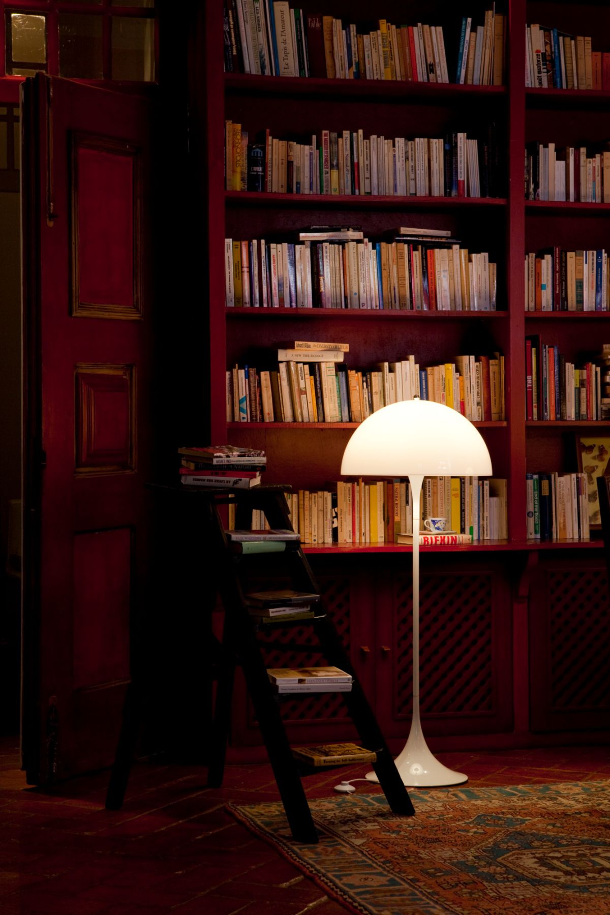 Panthella floor lamp Louis Poulsen