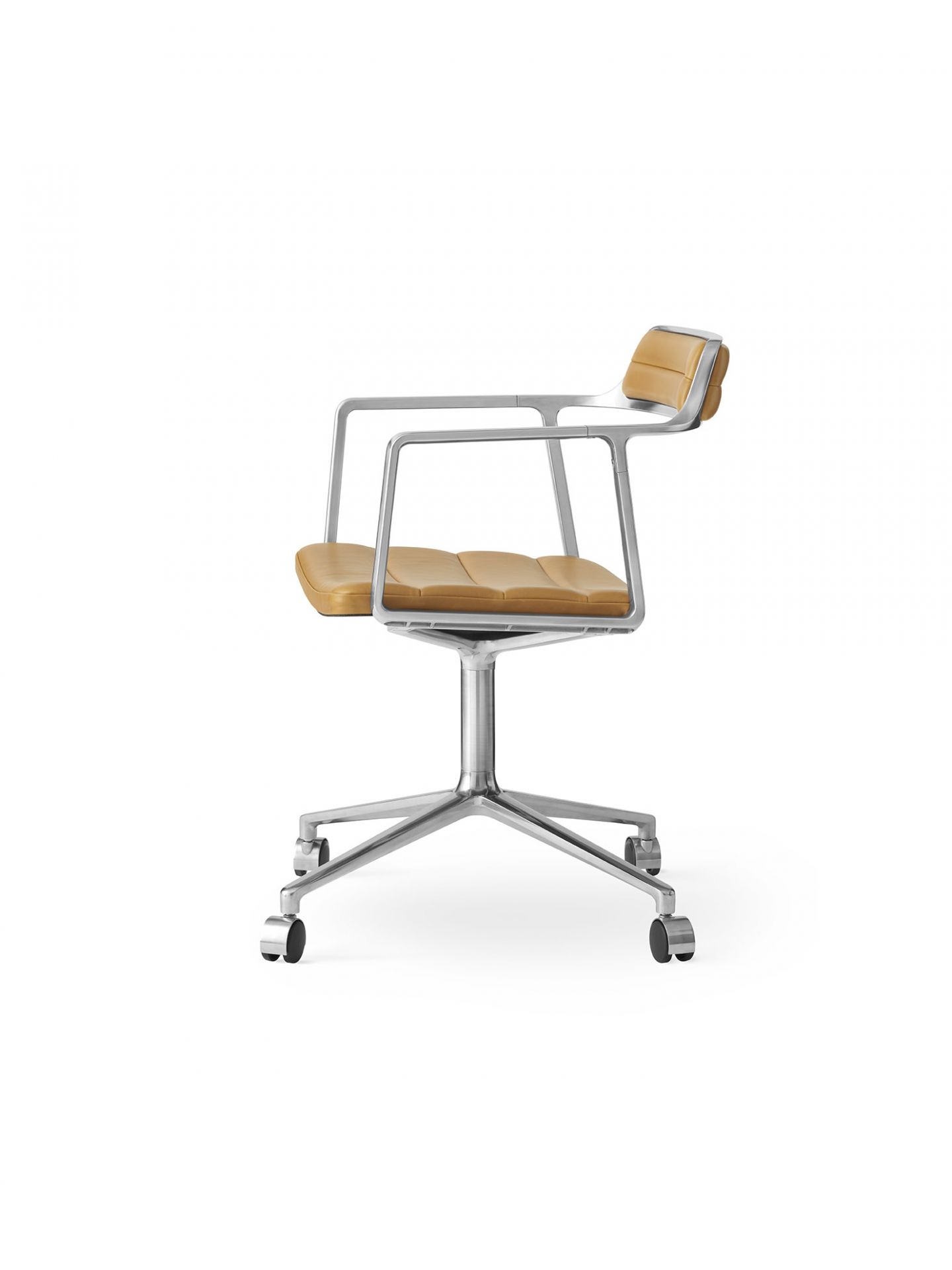 VIPP452 Swivel Chair with Castors Sand Colours Vipp VIPP452 Swivel Chair with Castors Sand Colours Vipp