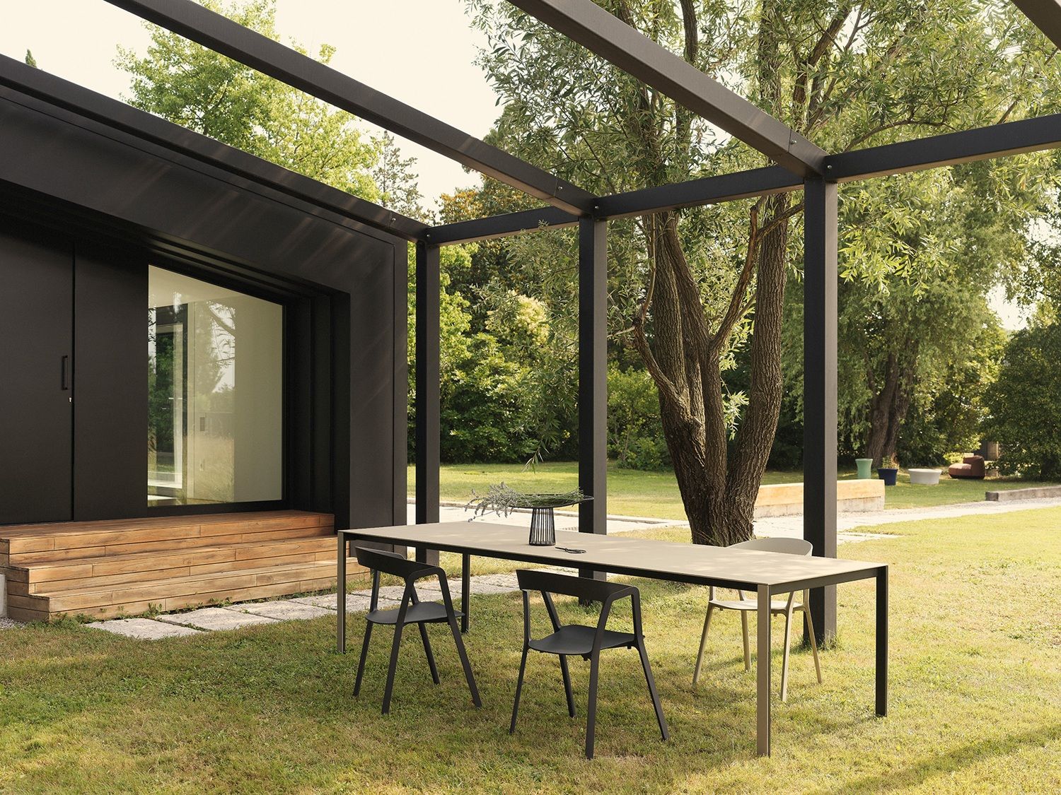 Thin-K Outdoor Estensibile Extendable table Kristalia