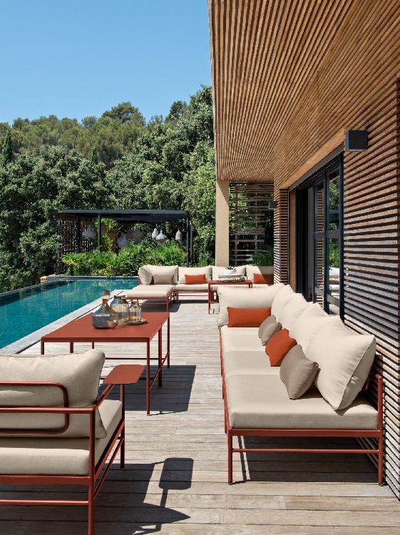Rivage lounge chair with armrests Outdoor Fermob