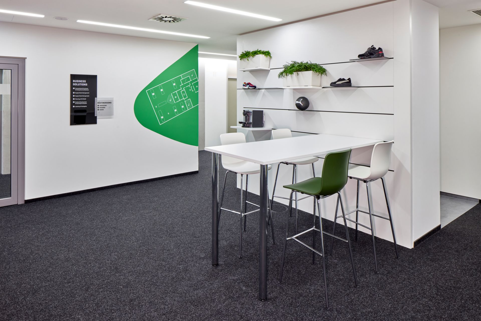 Hal RE Stool High bar stool Vitra