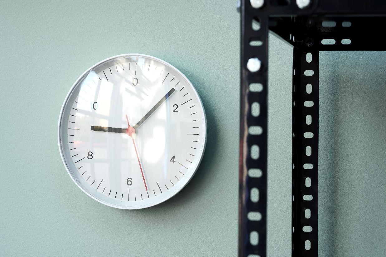 Wall Clock Hay Pink