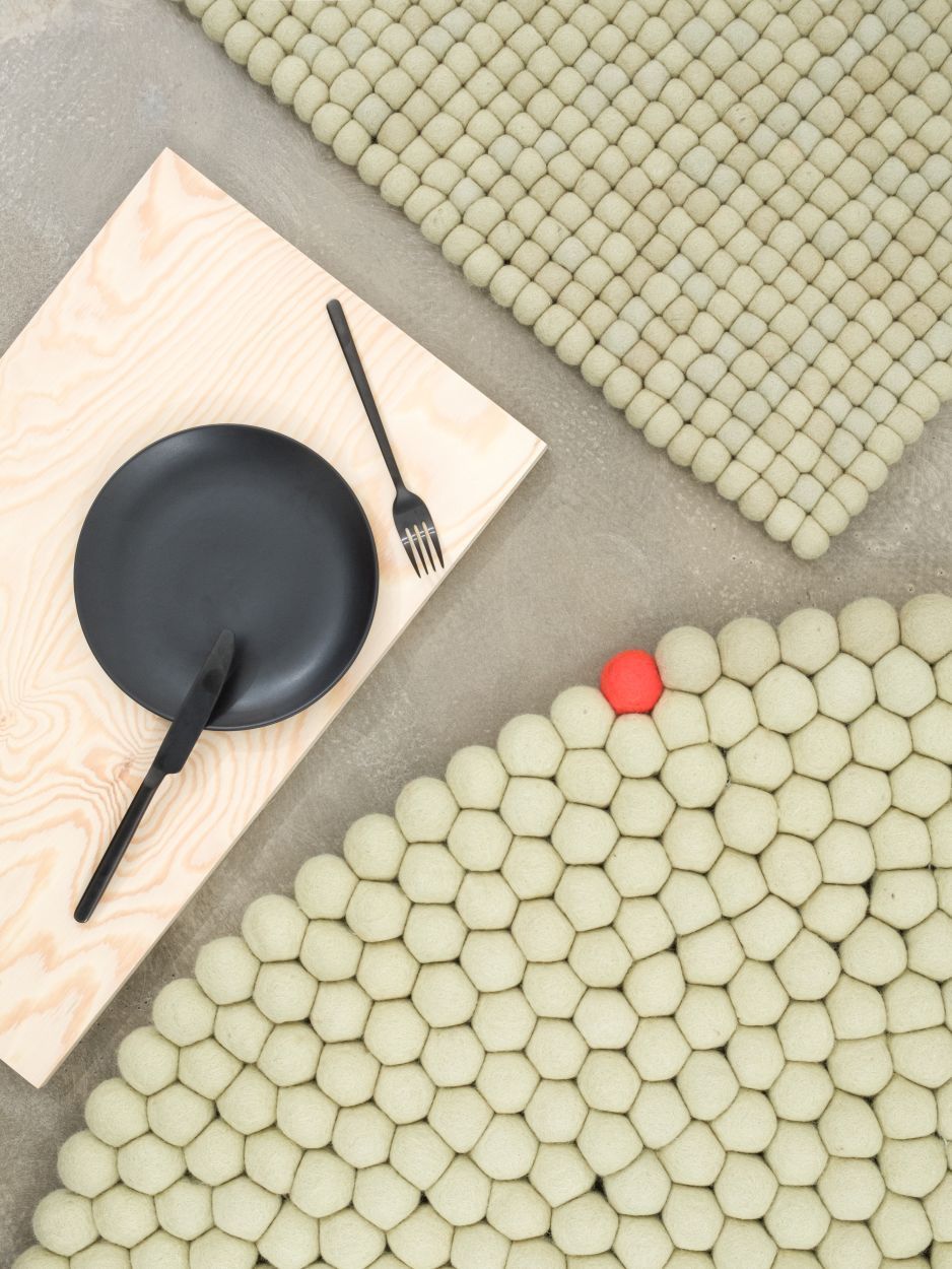 Big One Round Felt carpet Ø 300 cm myfelt Green beige