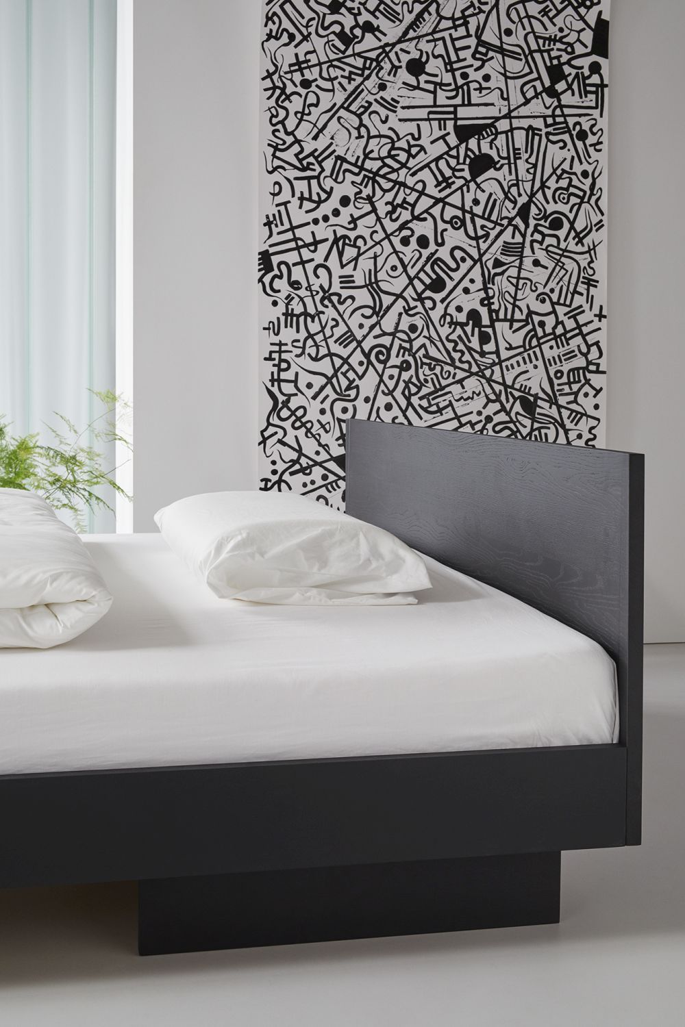 ZIANS Bed Large with headboard waxed oak, split legs OUT ZIANS Bed Large with headboard waxed oak, split legs OUT