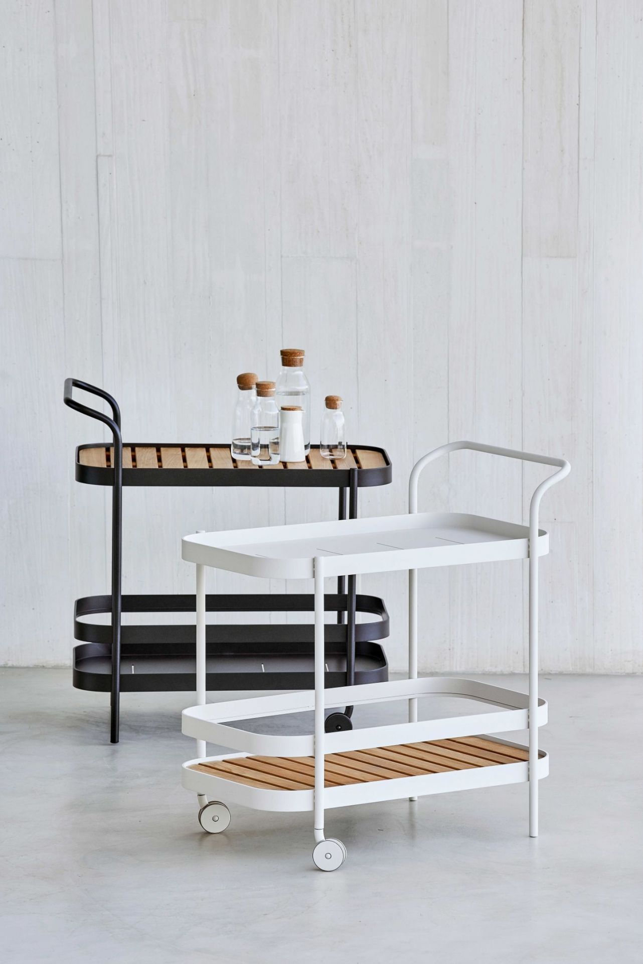 Roll Bar cart lava grey Cane-Line