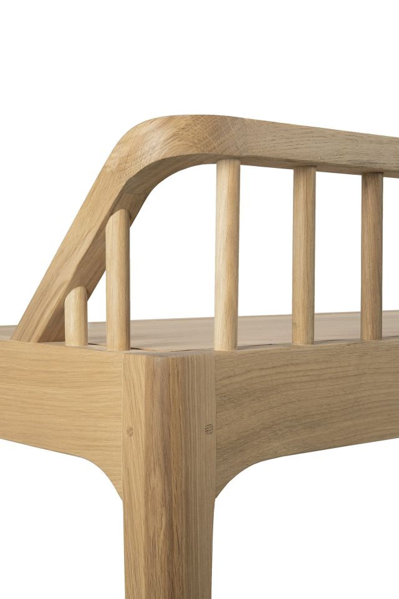 Spindle bench Ethnicraft