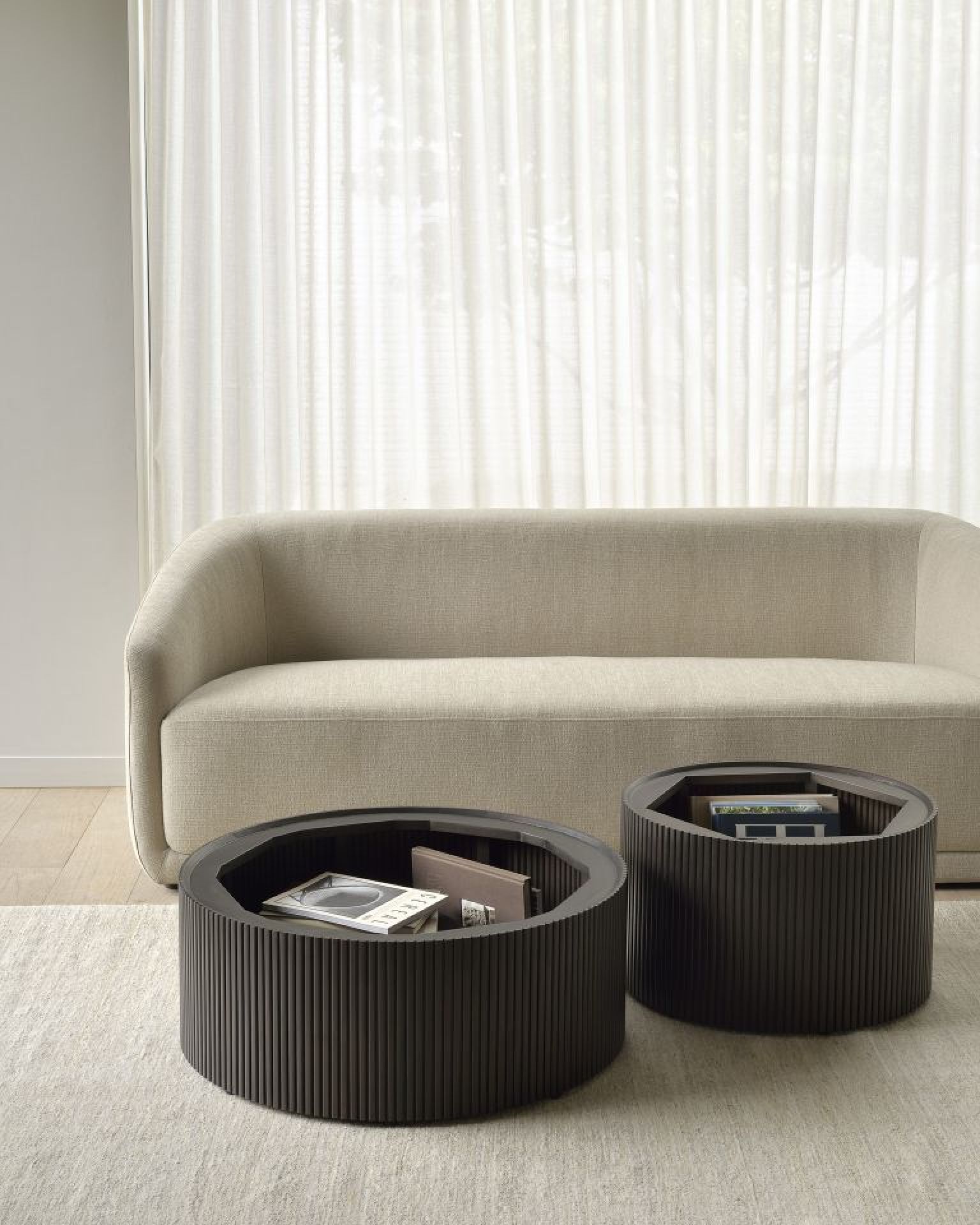 Roller Max Coffee Table Round Mahogany Ethnicraft