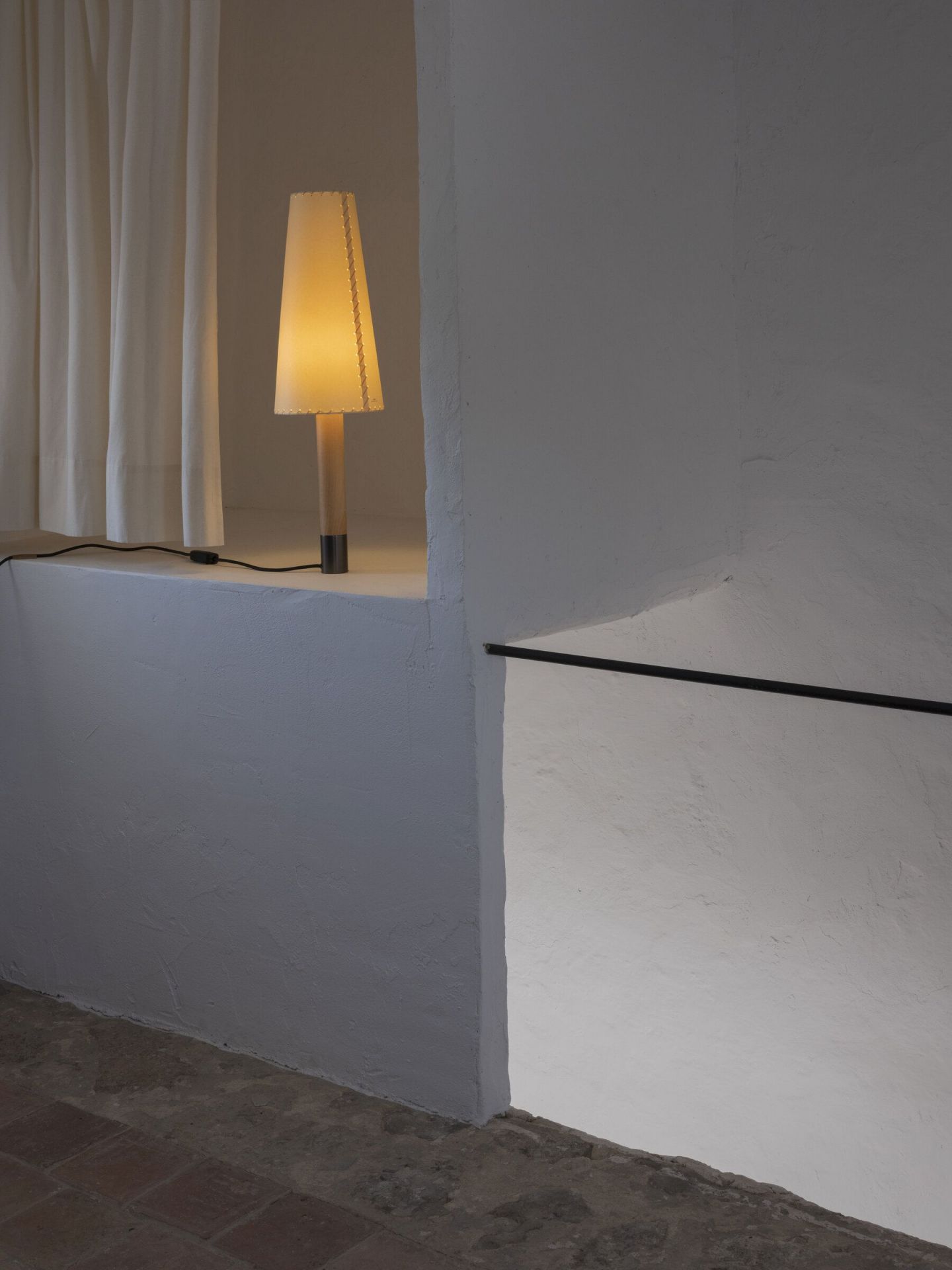 Basica Table lamp Santa & Cole