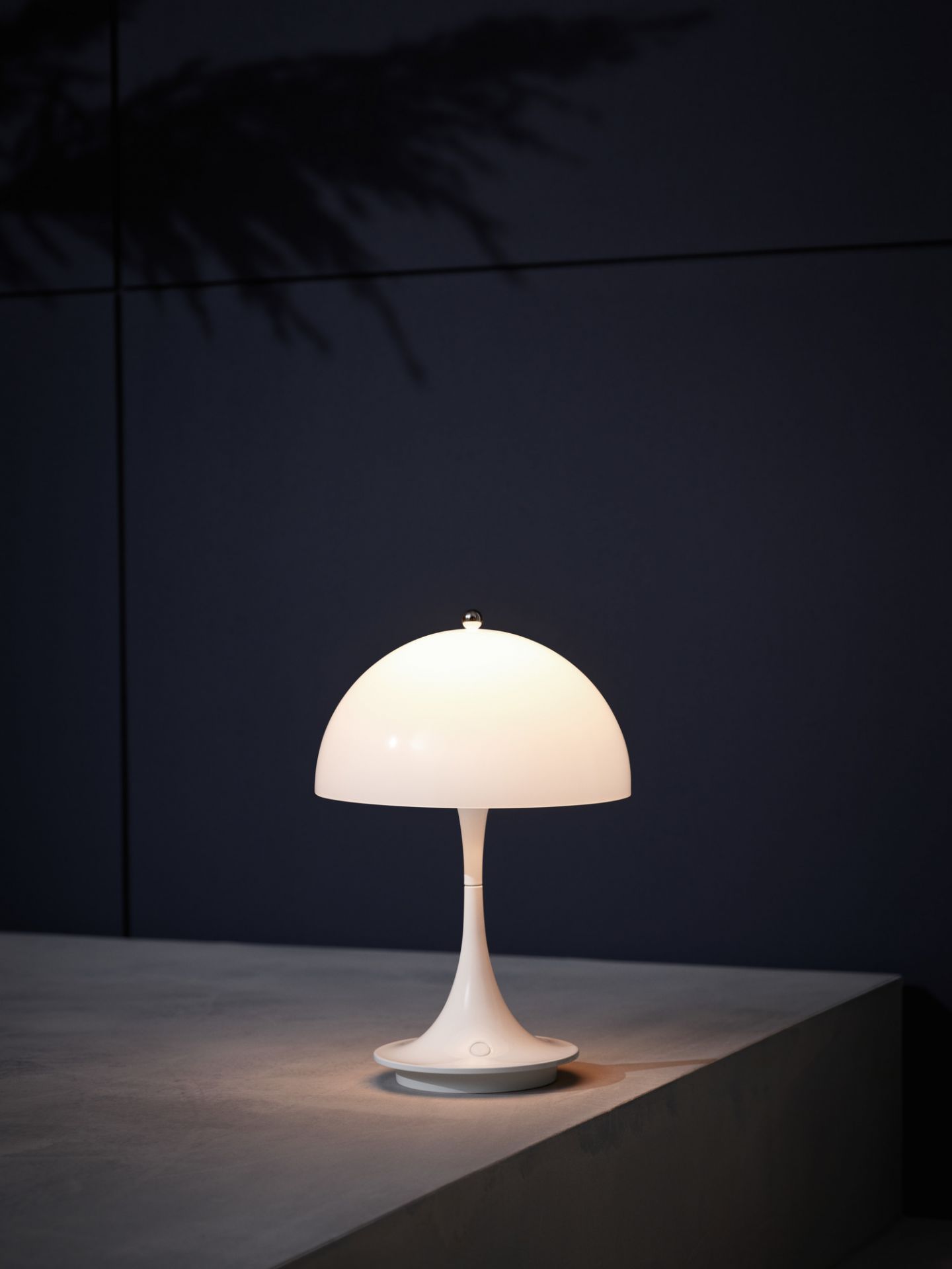 Panthella Portable LED Acryl table lamp Louis Poulsen SINGLE PIECES | Acryl  opal | LOUIS POULSEN 5744166661