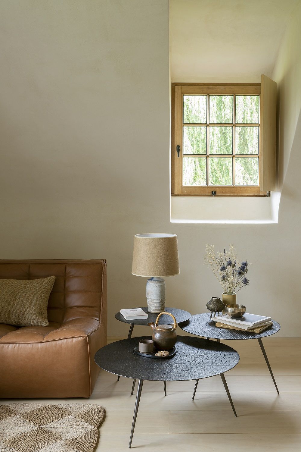 Luna Coffee table ∅50 cm Ethnicraft