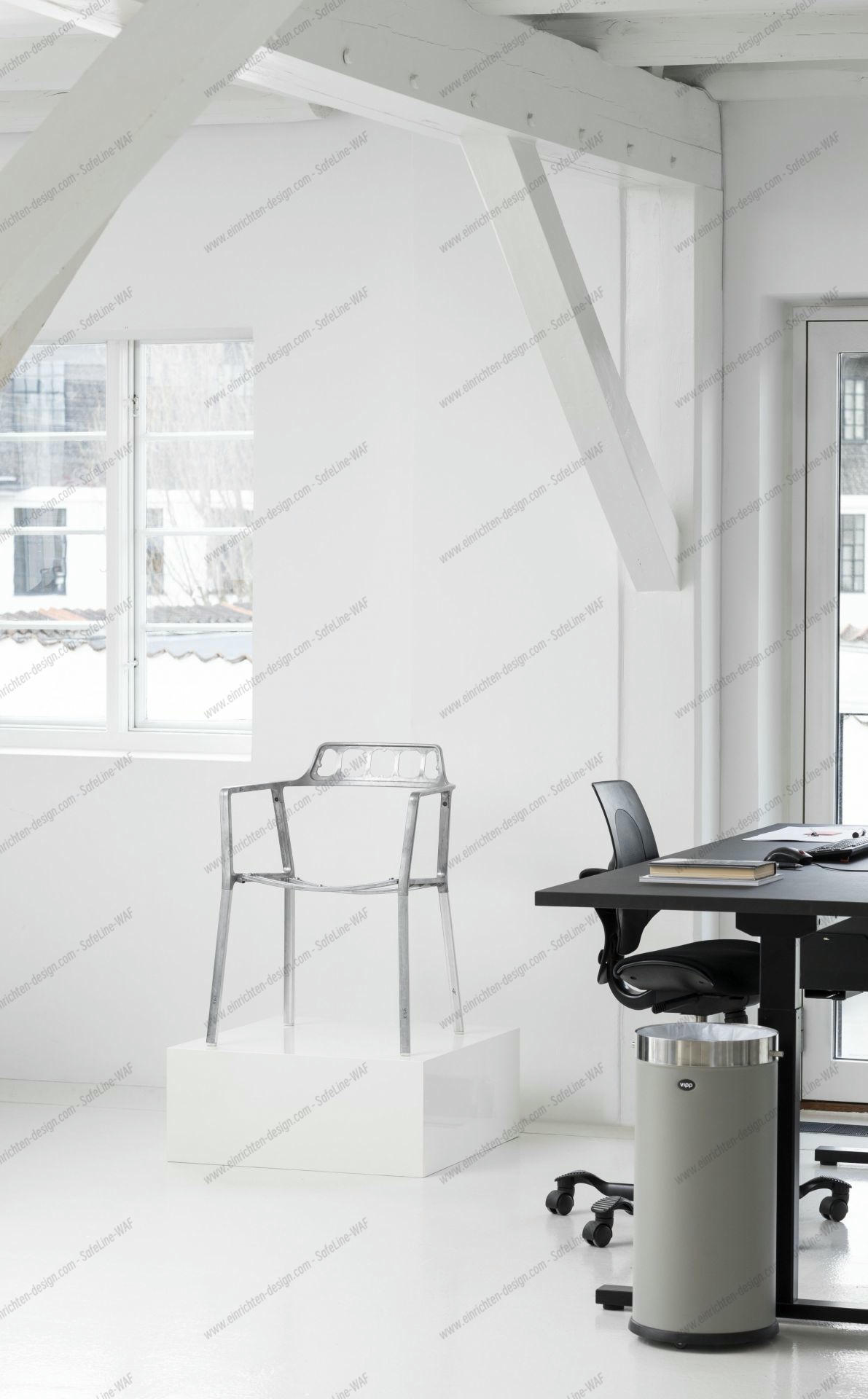 Chair black aniline leather Vipp Chair black aniline leather Vipp