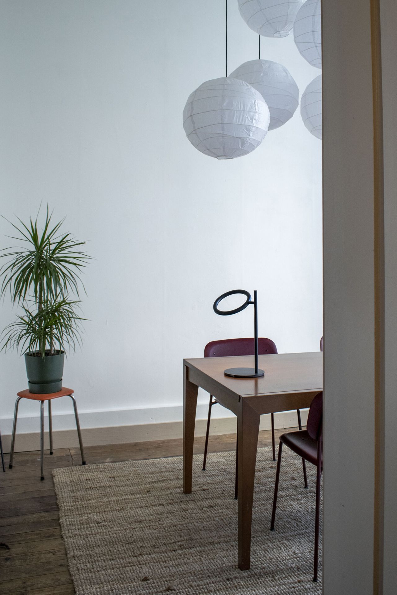 Echo Small Table Table lamp Japth