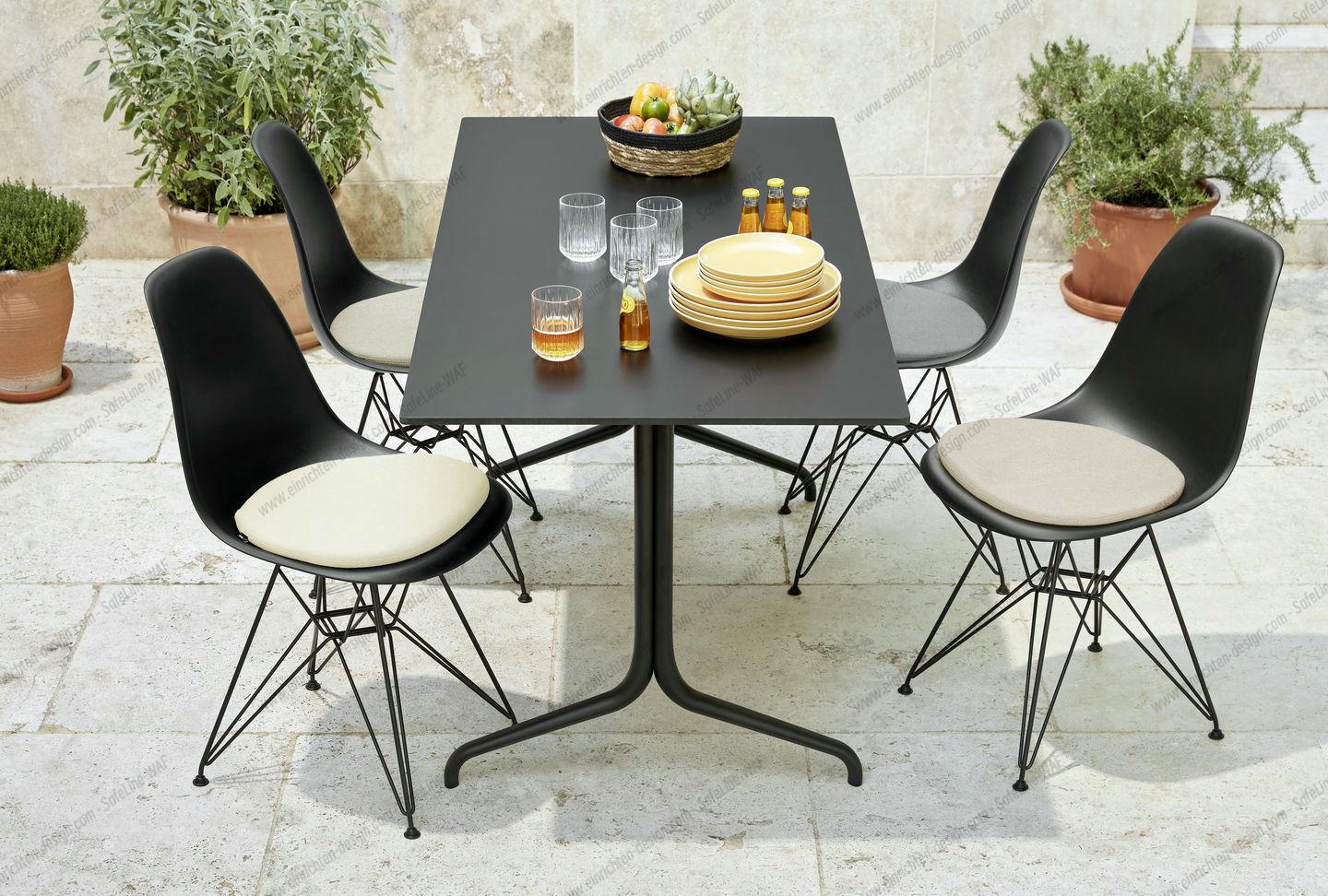 Eames Plastic Side Chair DSR Chair with seat cushion Vitra