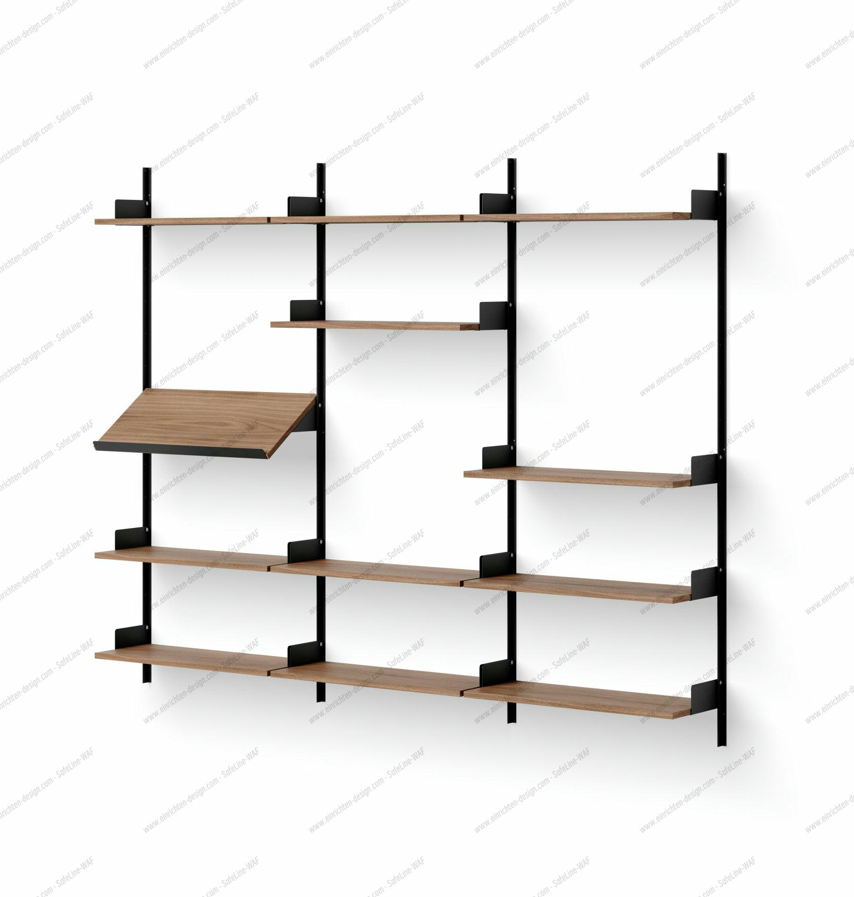 Display Wandregal in Walnuss von New Works: Modernes Regalsystem mit schwarzen Halterungen.
