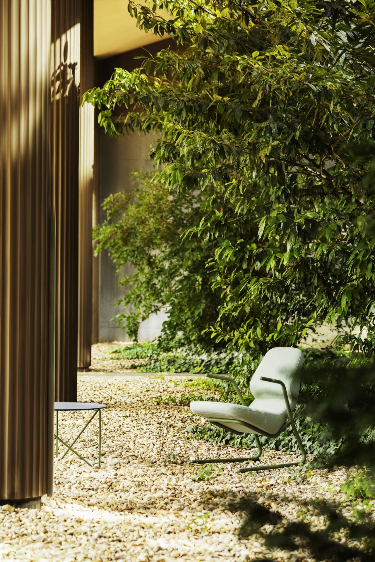 Oblique Indoor / Outdoor  Armchair Prostoria