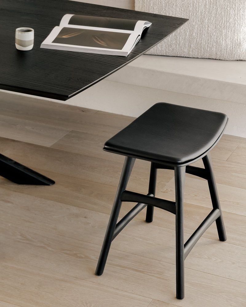 Mikado Dining table rectangular Oak black Ethnicraft