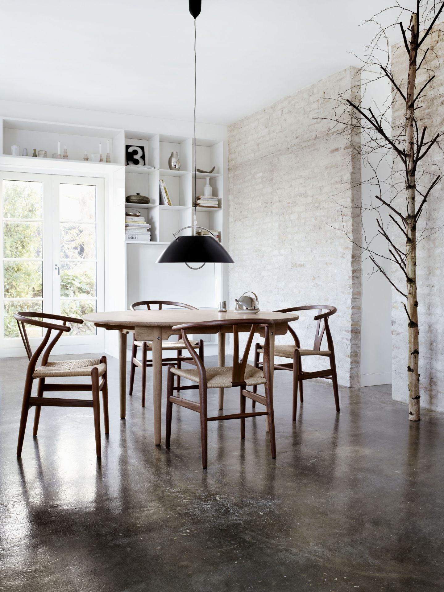 CH337 Oval Dining Table Extendable Beech Oiled Carl Hansen & Søn
