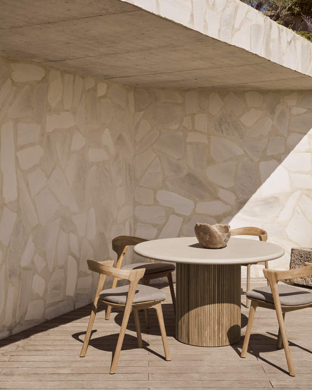 Roller Max outdoor dining table Ethnicraft