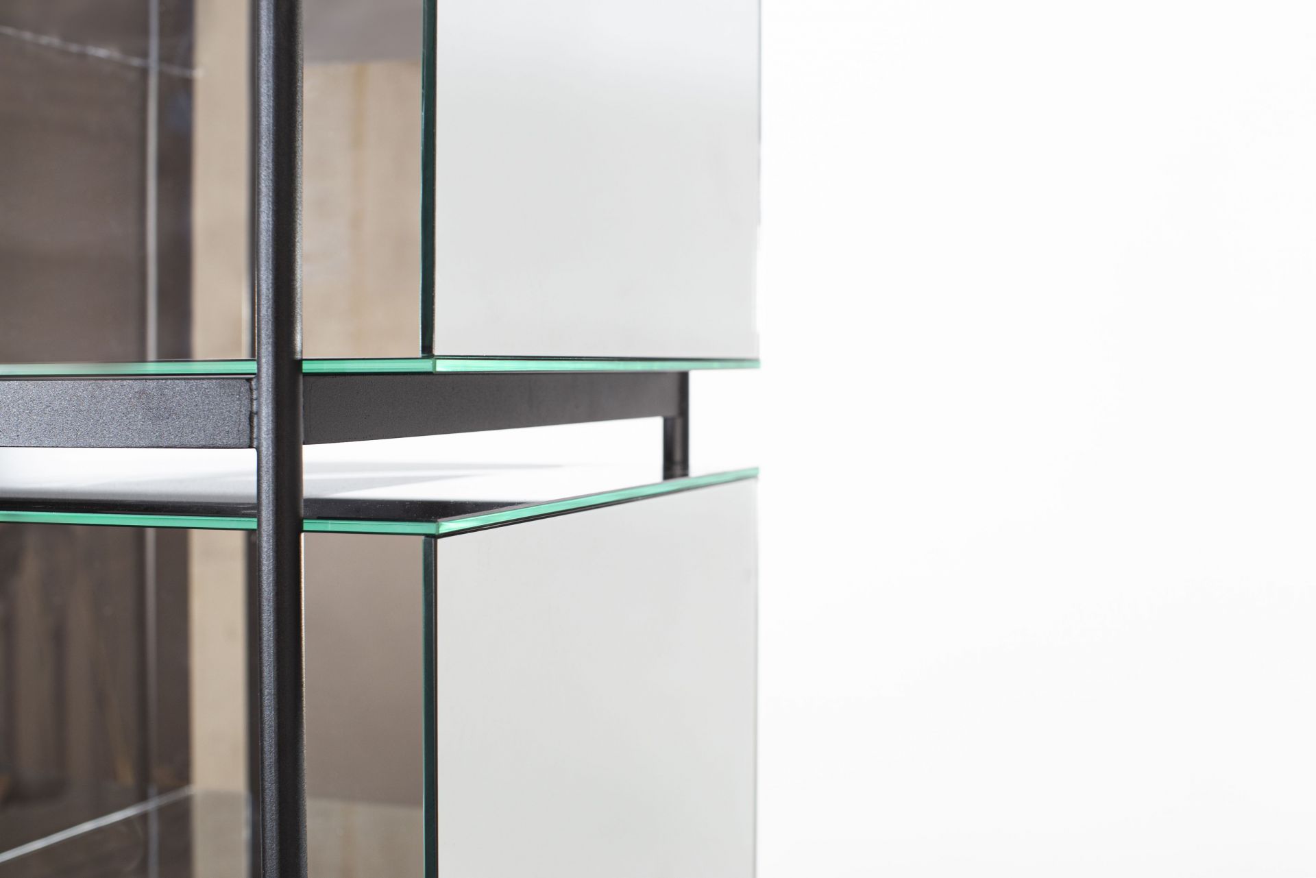 Lyn small Shelf Pulpo